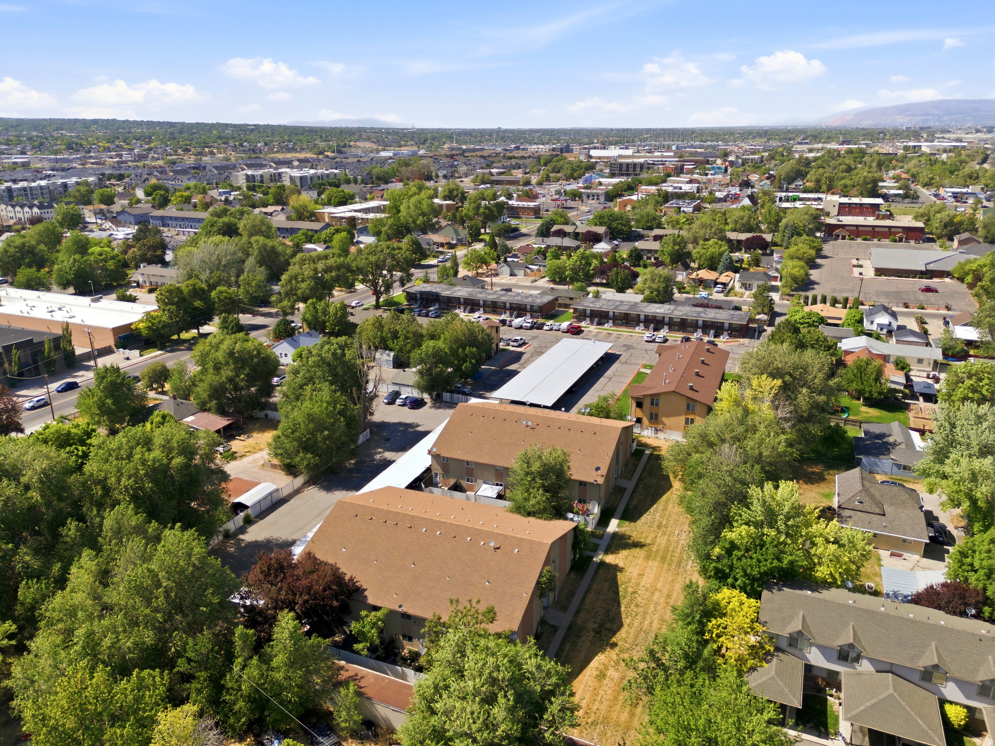 ELM TREE CONDO - Residential