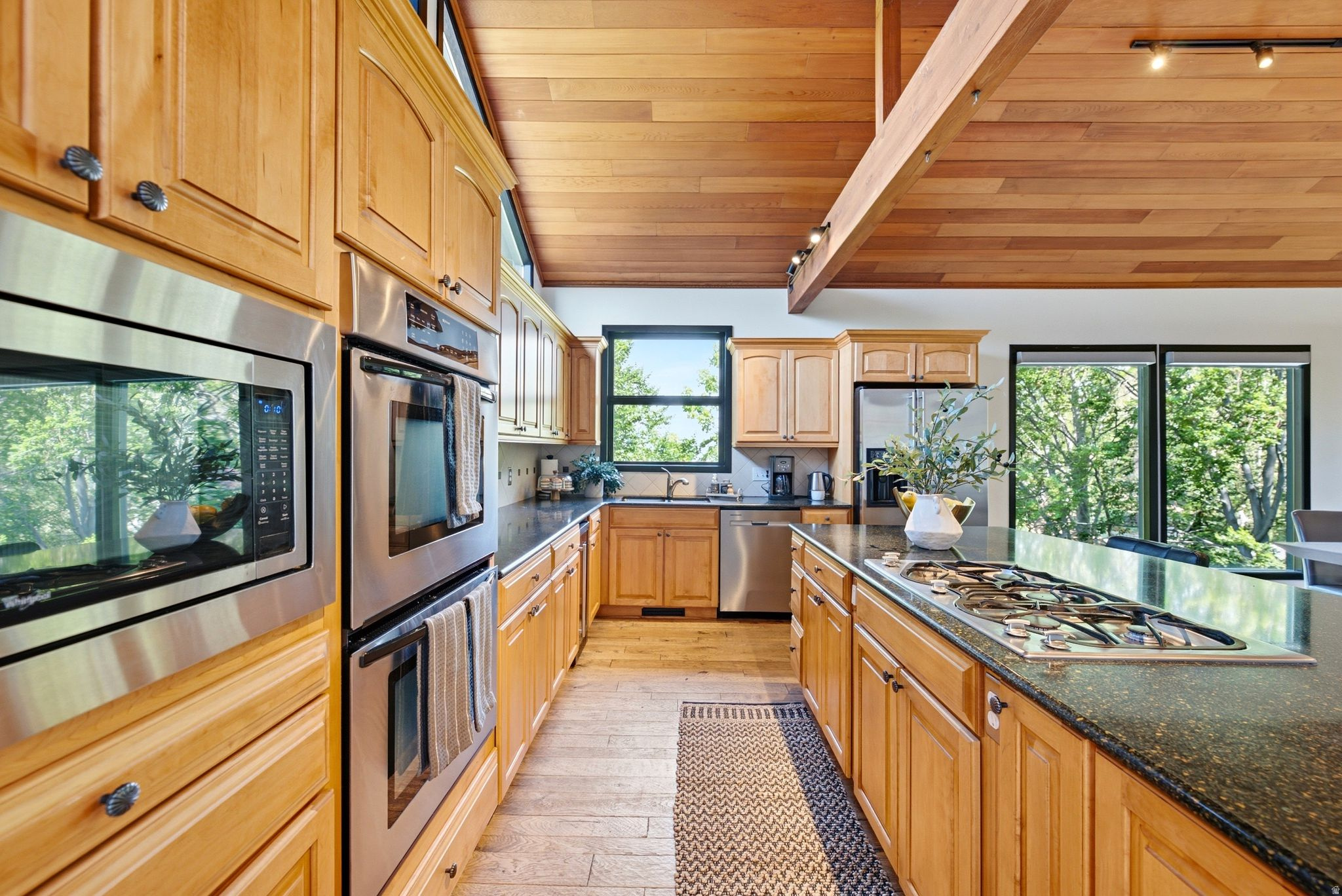 CANYON COVE - Residential