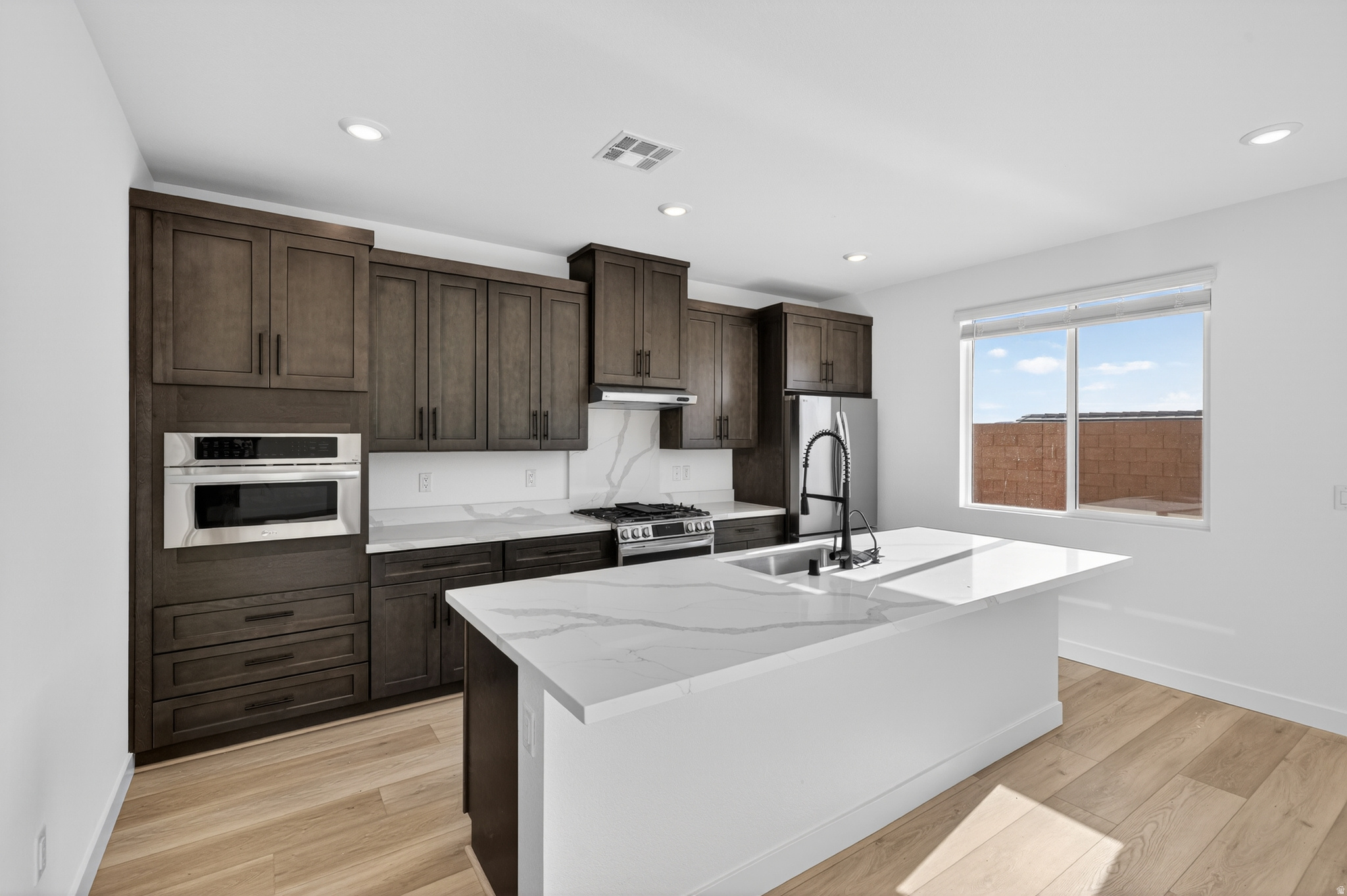 CECITA CREST AT DIVARIO - Residential