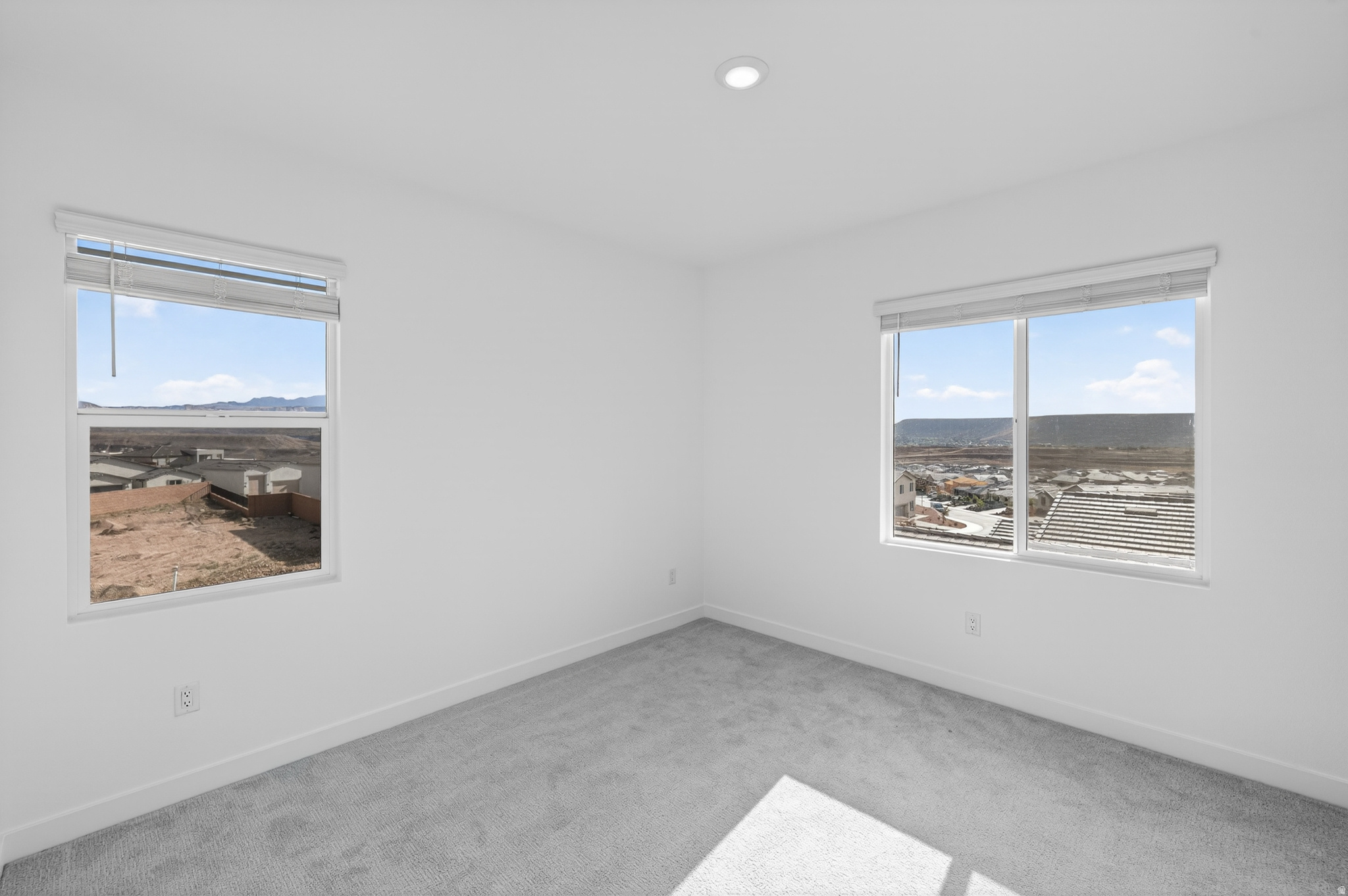 CECITA CREST AT DIVARIO - Residential
