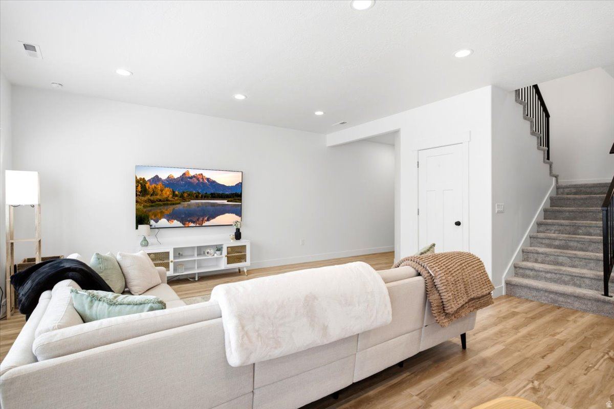 ASPIRE AT CANTERBURY - Residential