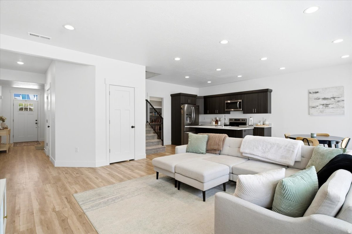 ASPIRE AT CANTERBURY - Residential