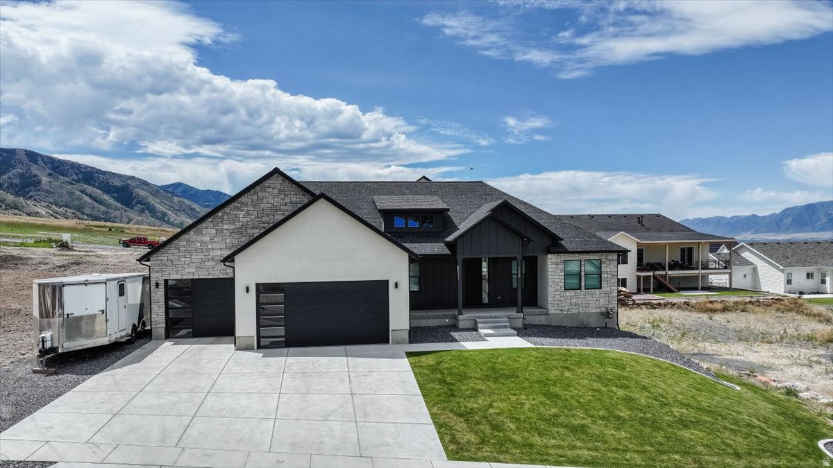 JUNIPER TRAILS - Residential