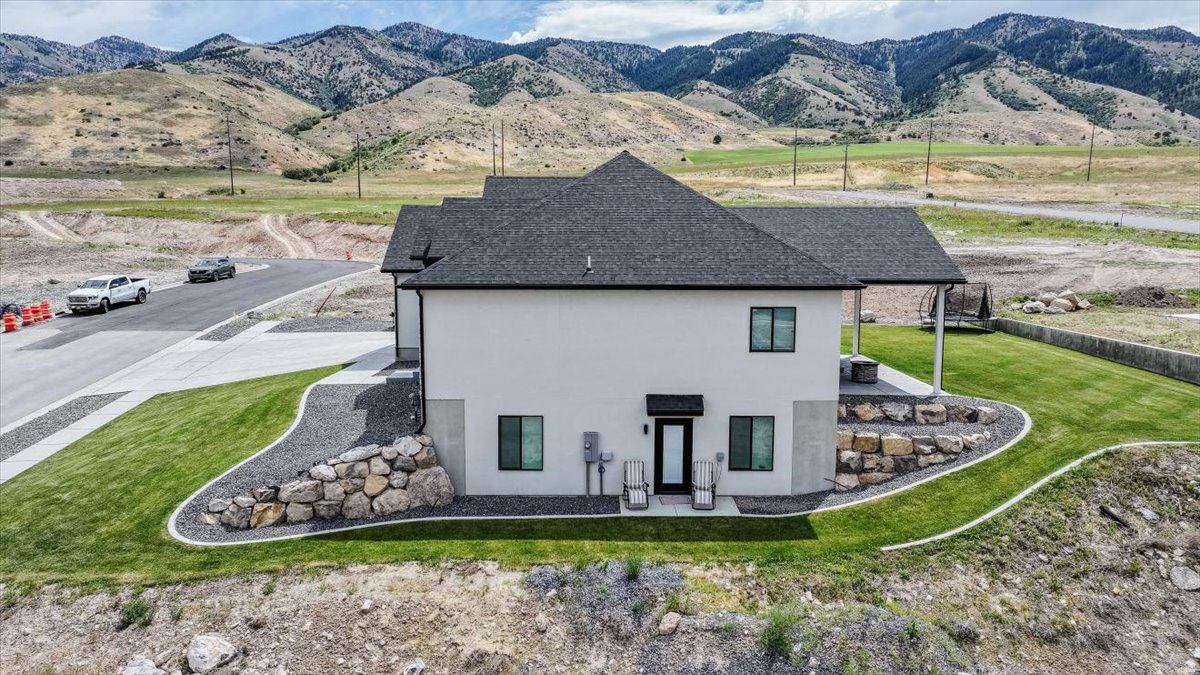 JUNIPER TRAILS - Residential