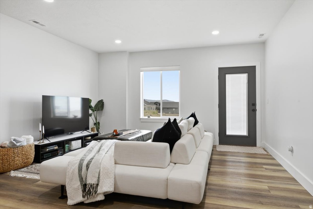 JUNIPER TRAILS - Residential