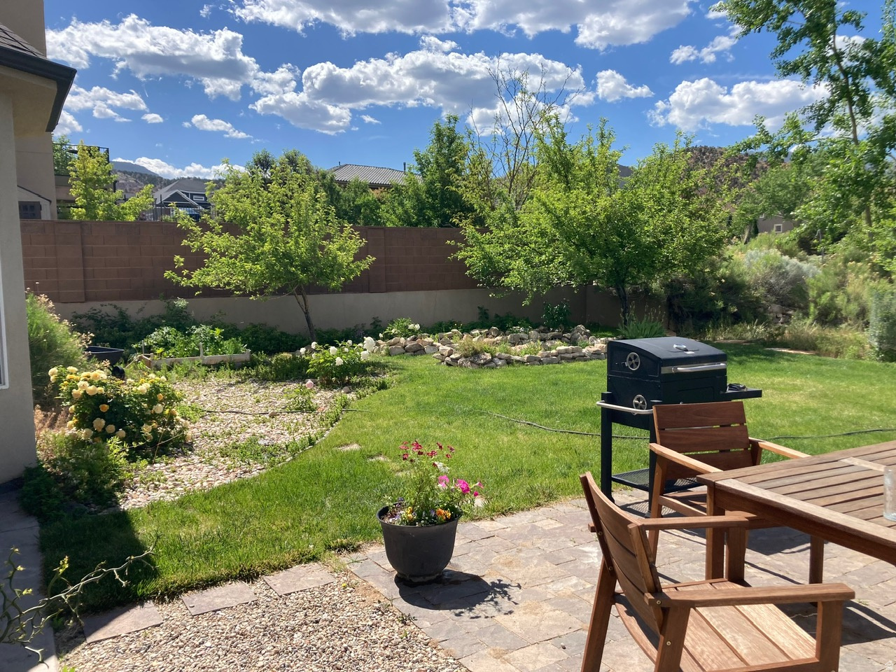CANYON RIDGE - Residential
