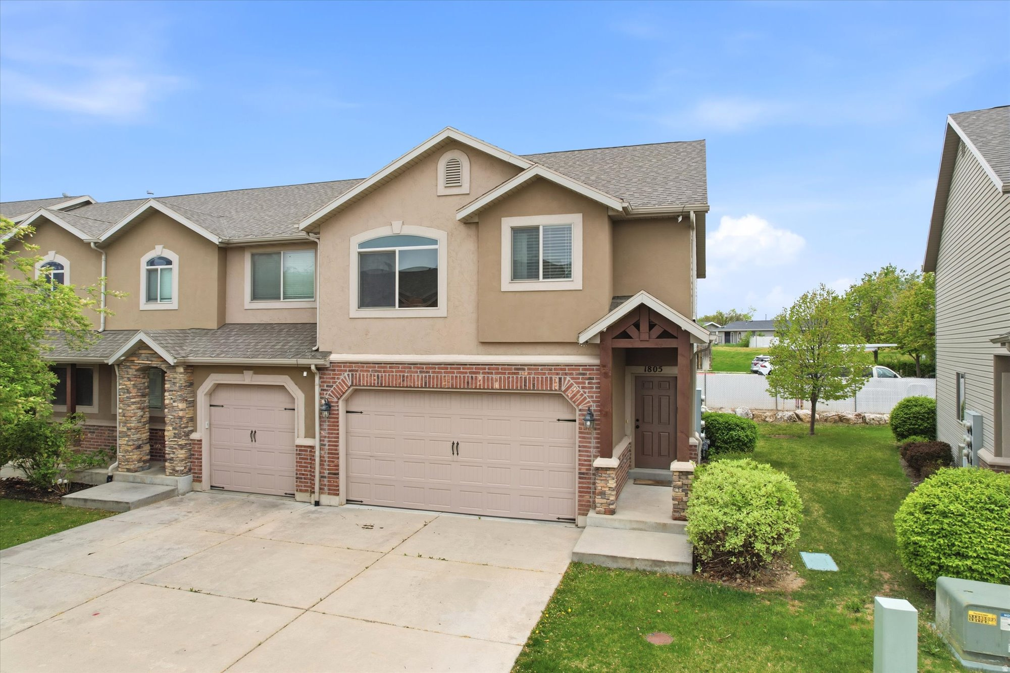 Recently updated and meticulously maintained townhouse in a quiet neighborhood that is located close to shopping, HAFB, and with easy access to I-15. This end unit with no backyard neighbors allows for peace and quiet while you enjoy some privacy on your back patio. This clean townhouse is one you need to see!