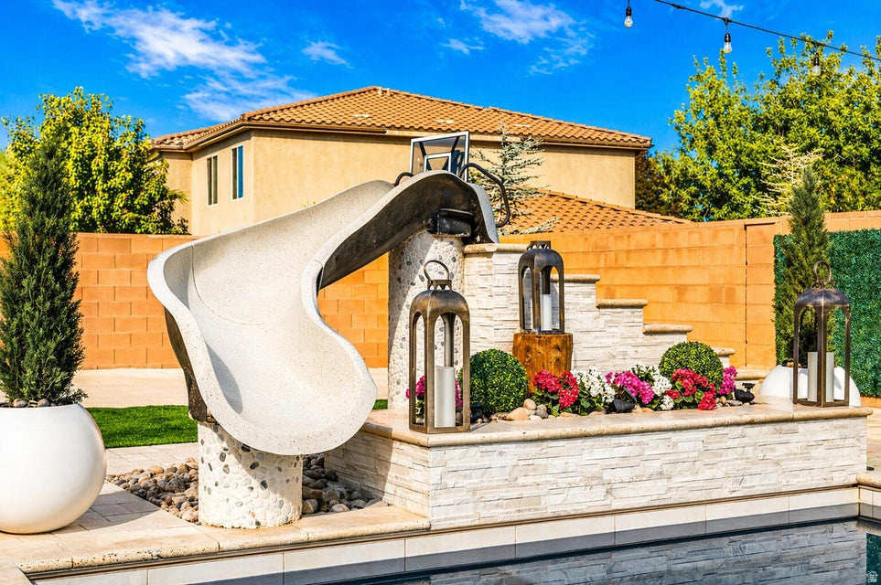 COYOTE SPRINGS - Residential