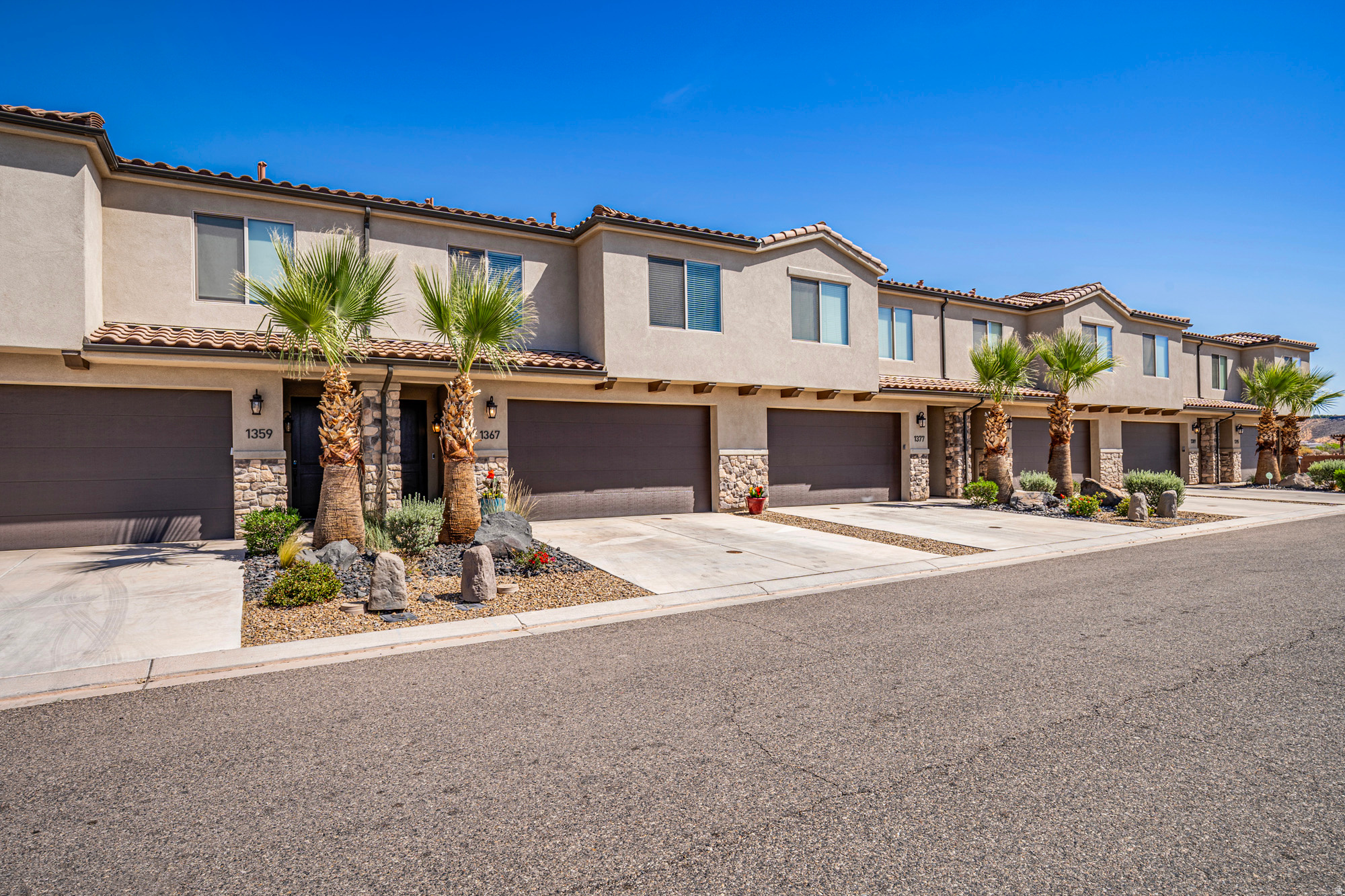 VIDA SOL VACATION TOWNHOMES - Residential