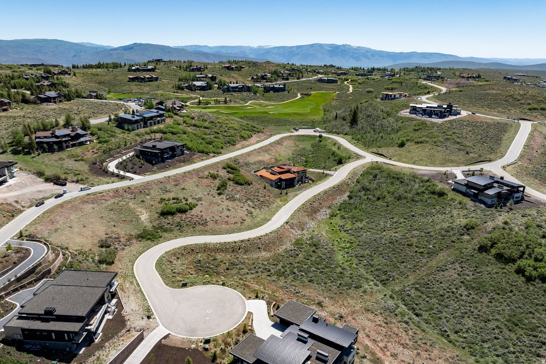 PINNACLE PORTFOLIO - Land