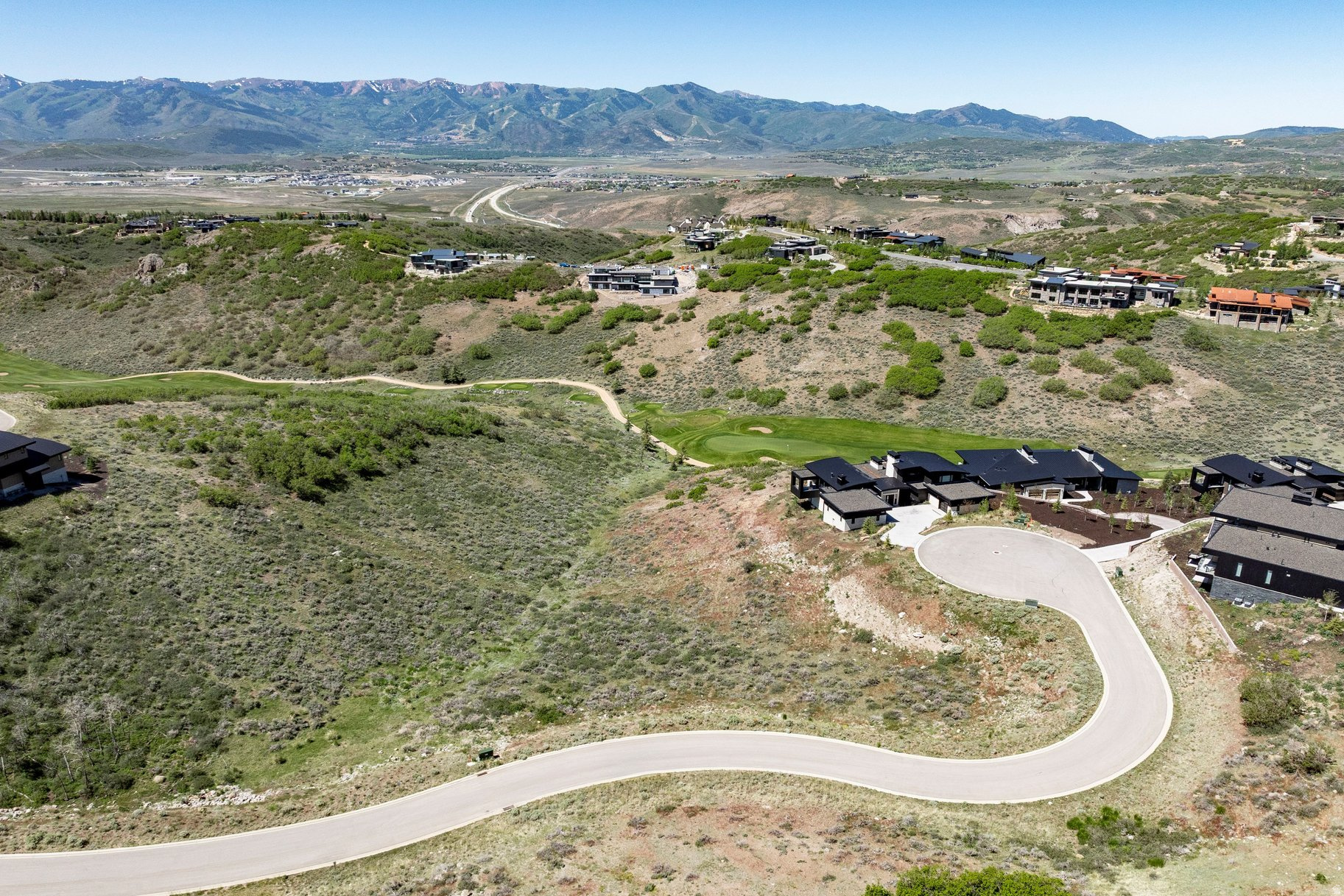 PINNACLE PORTFOLIO - Land