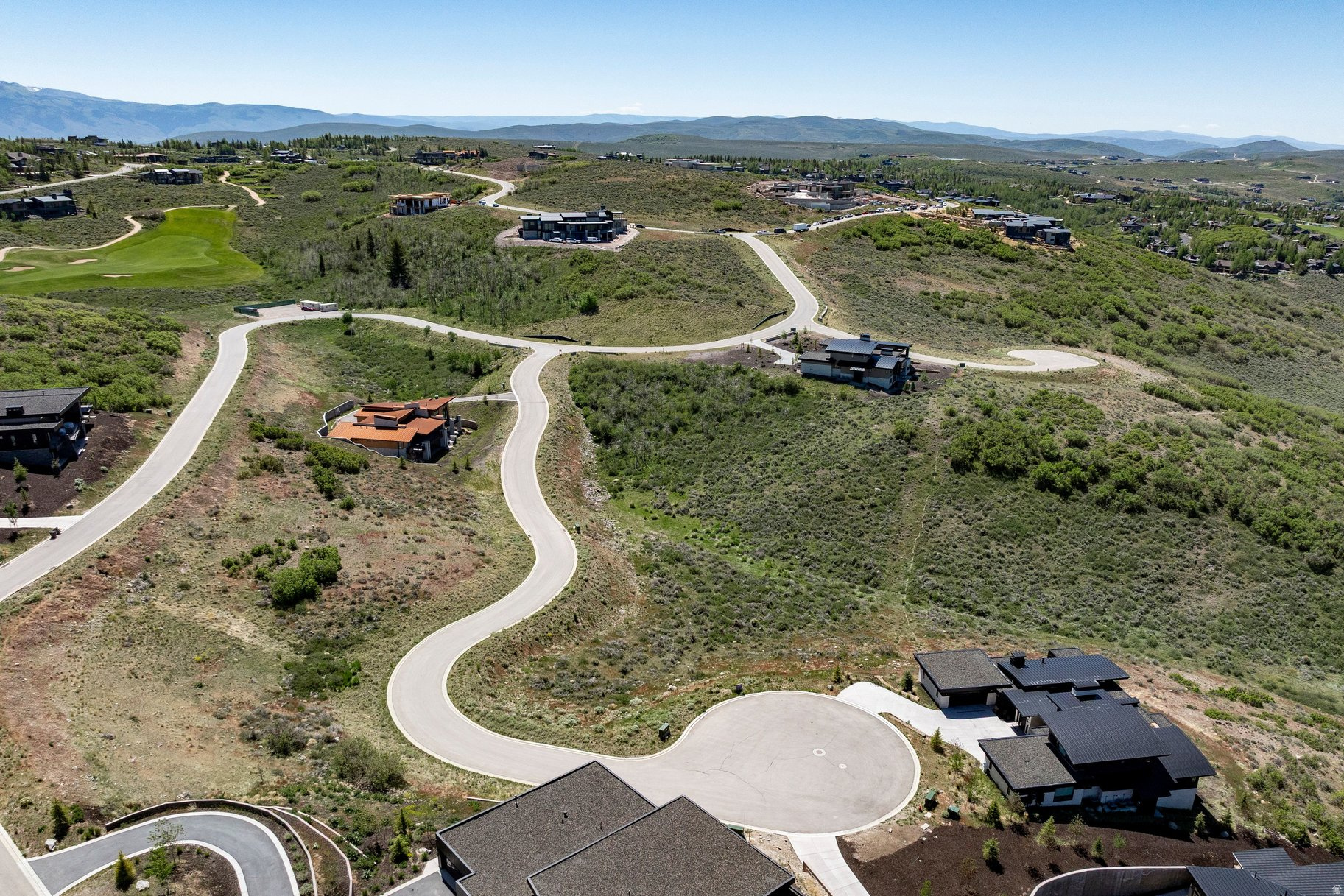 PINNACLE PORTFOLIO - Land