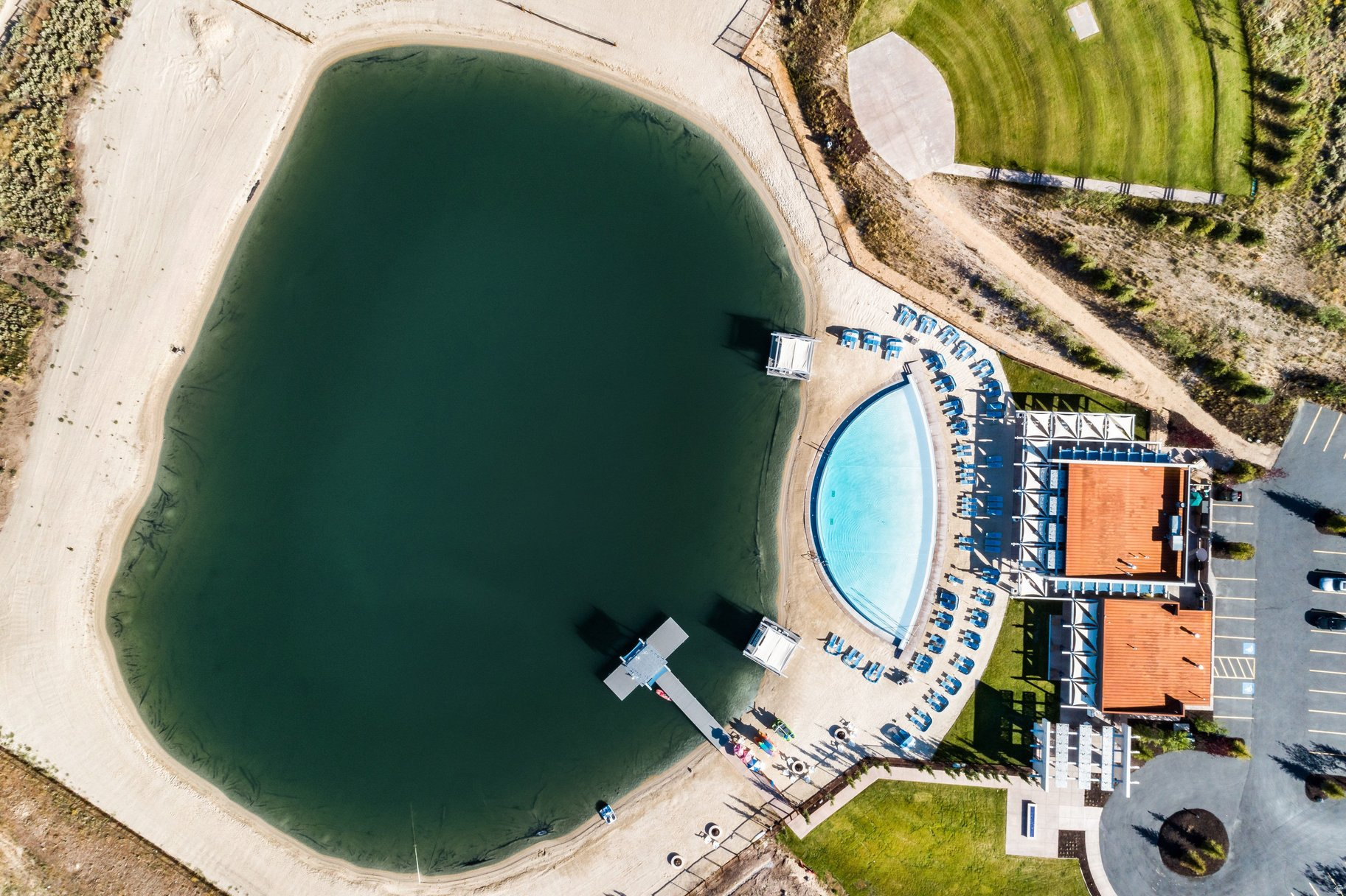 PINNACLE PORTFOLIO - Land