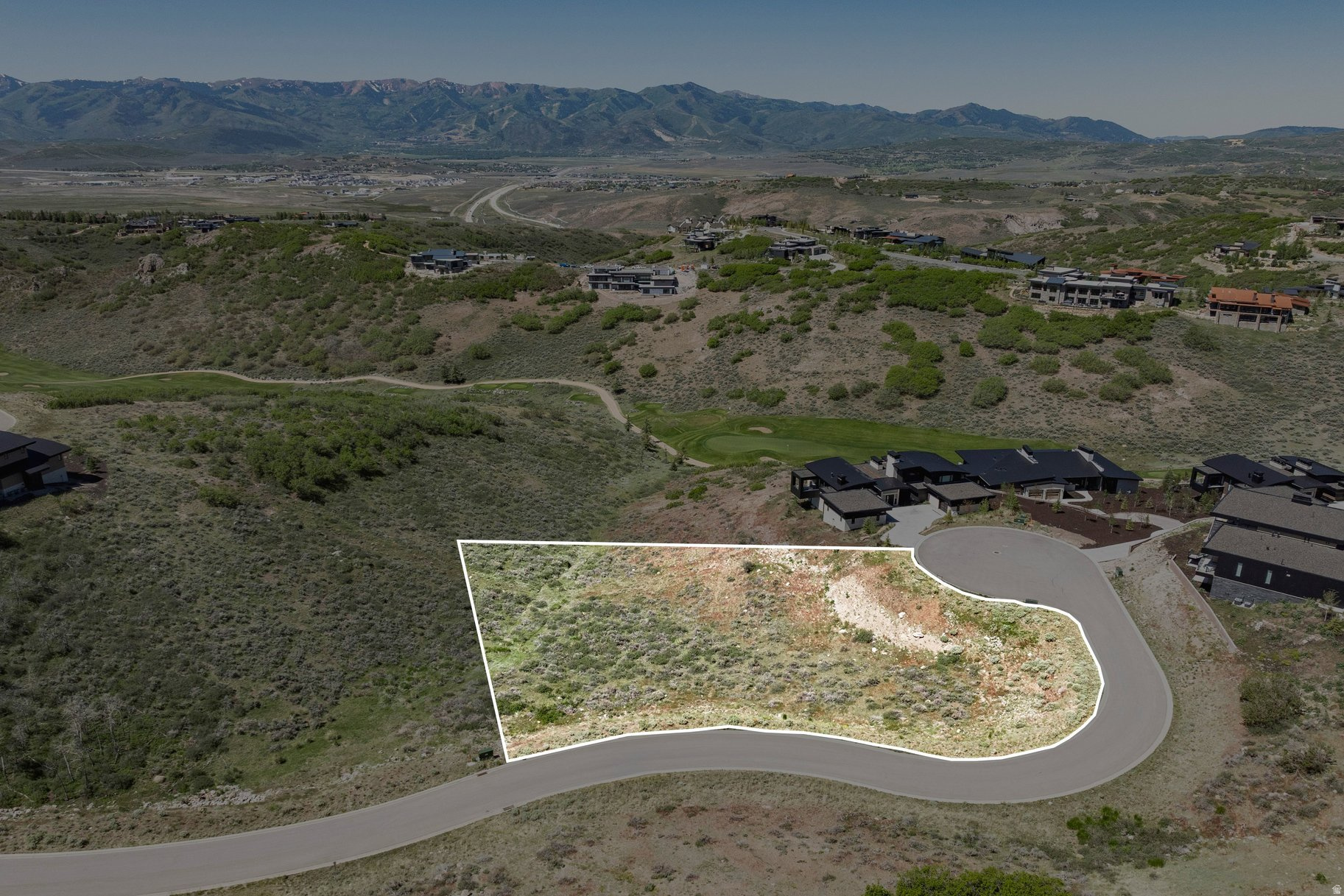 PINNACLE PORTFOLIO - Land