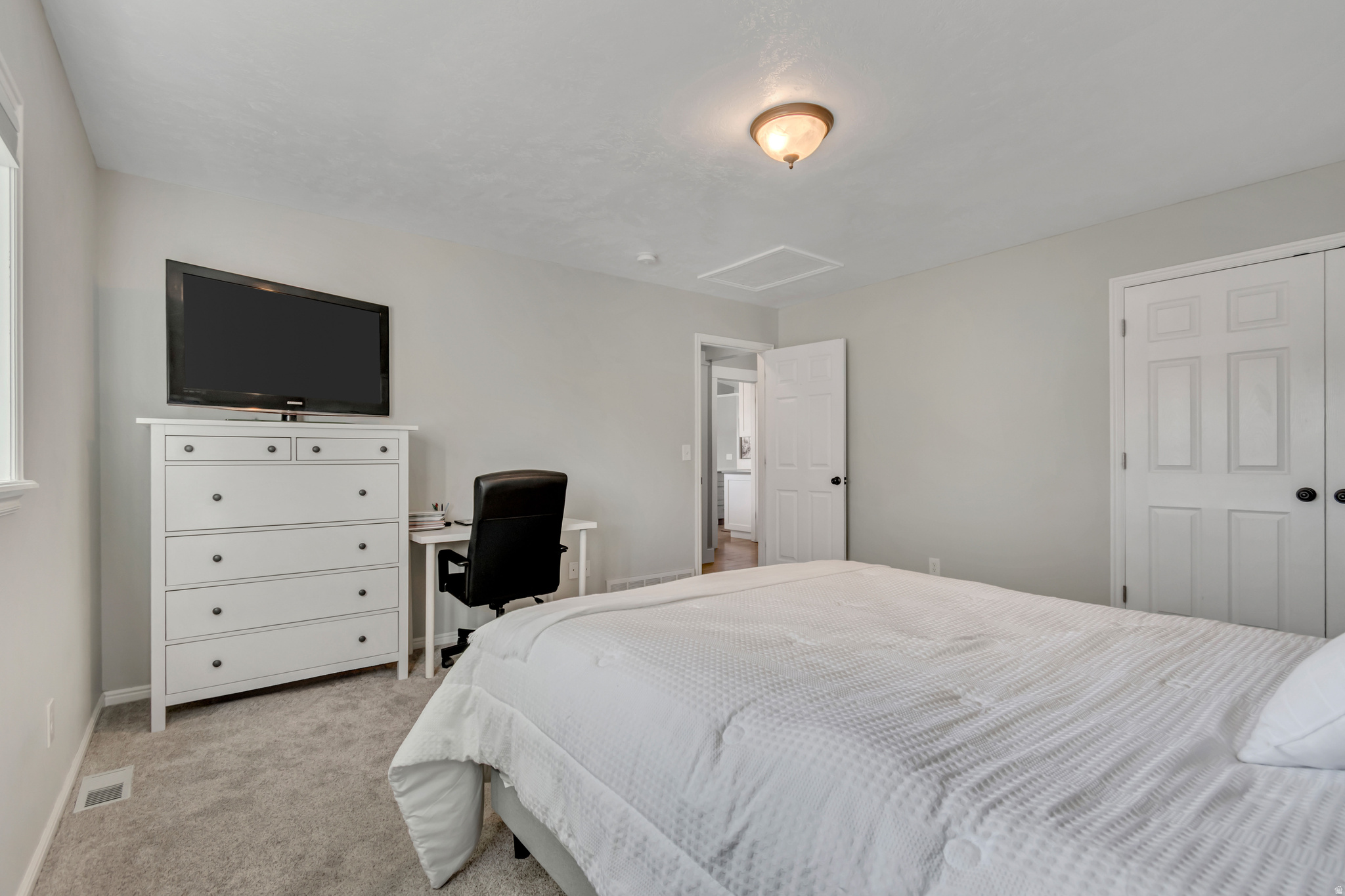 CHARING CROSS - Residential