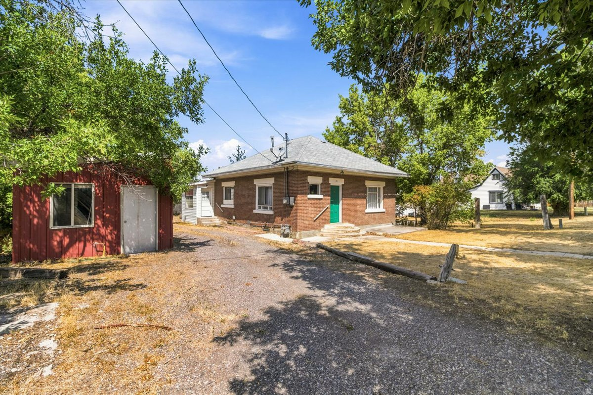 YOUNG PROPERTY - Residential