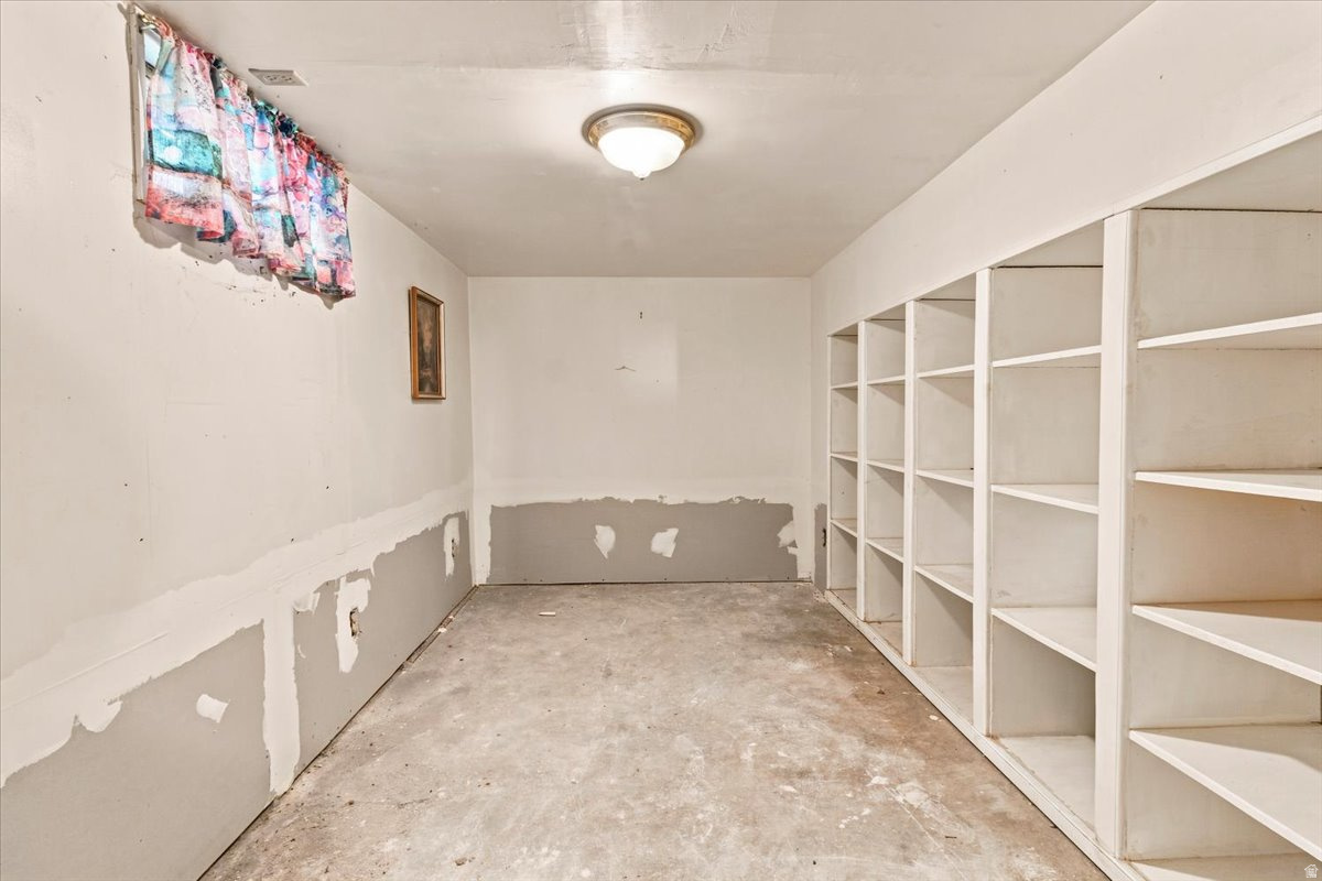 YOUNG PROPERTY - Residential
