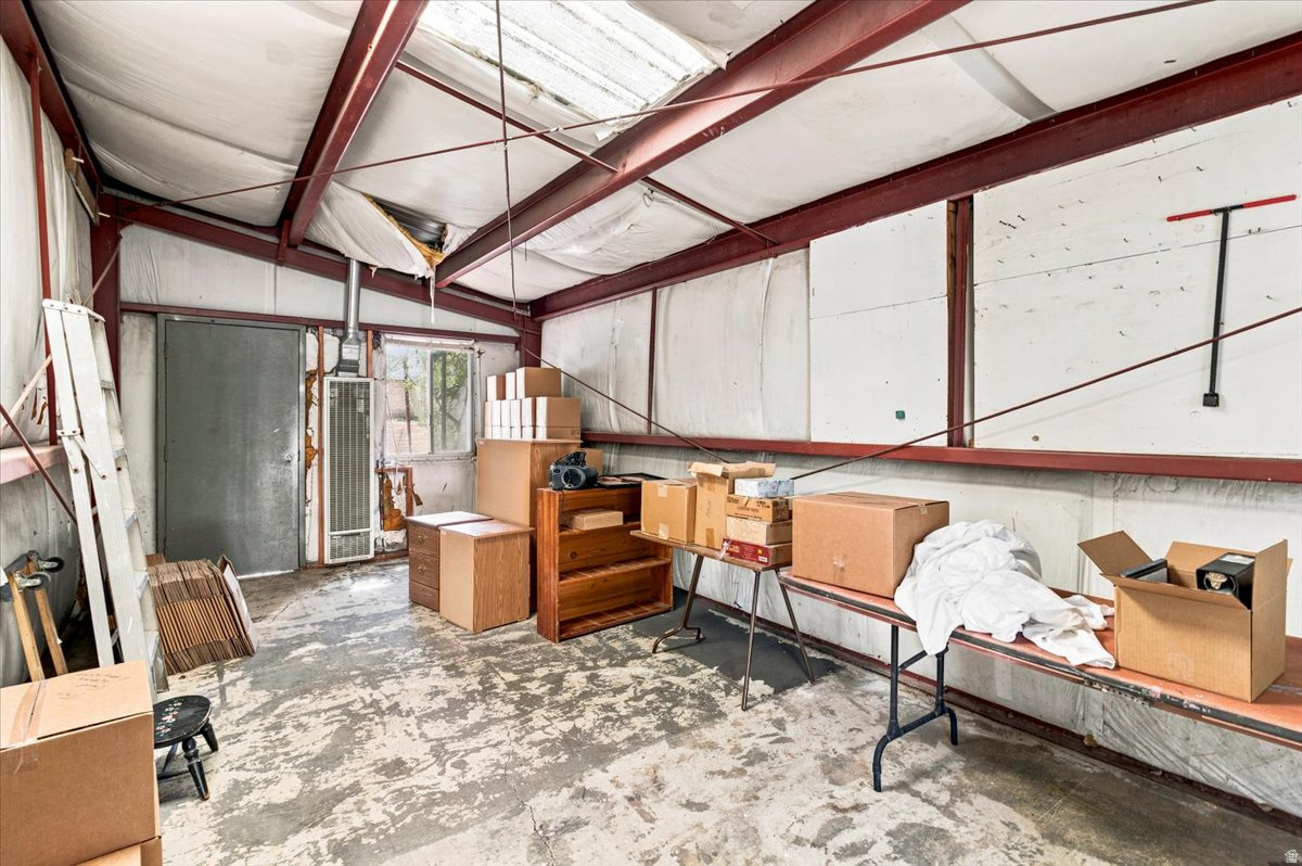 YOUNG PROPERTY - Residential