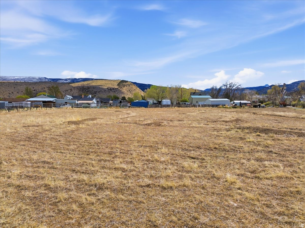 PLAT A, MAYFIELD TOWNSITE, CONT 1.2 - Land