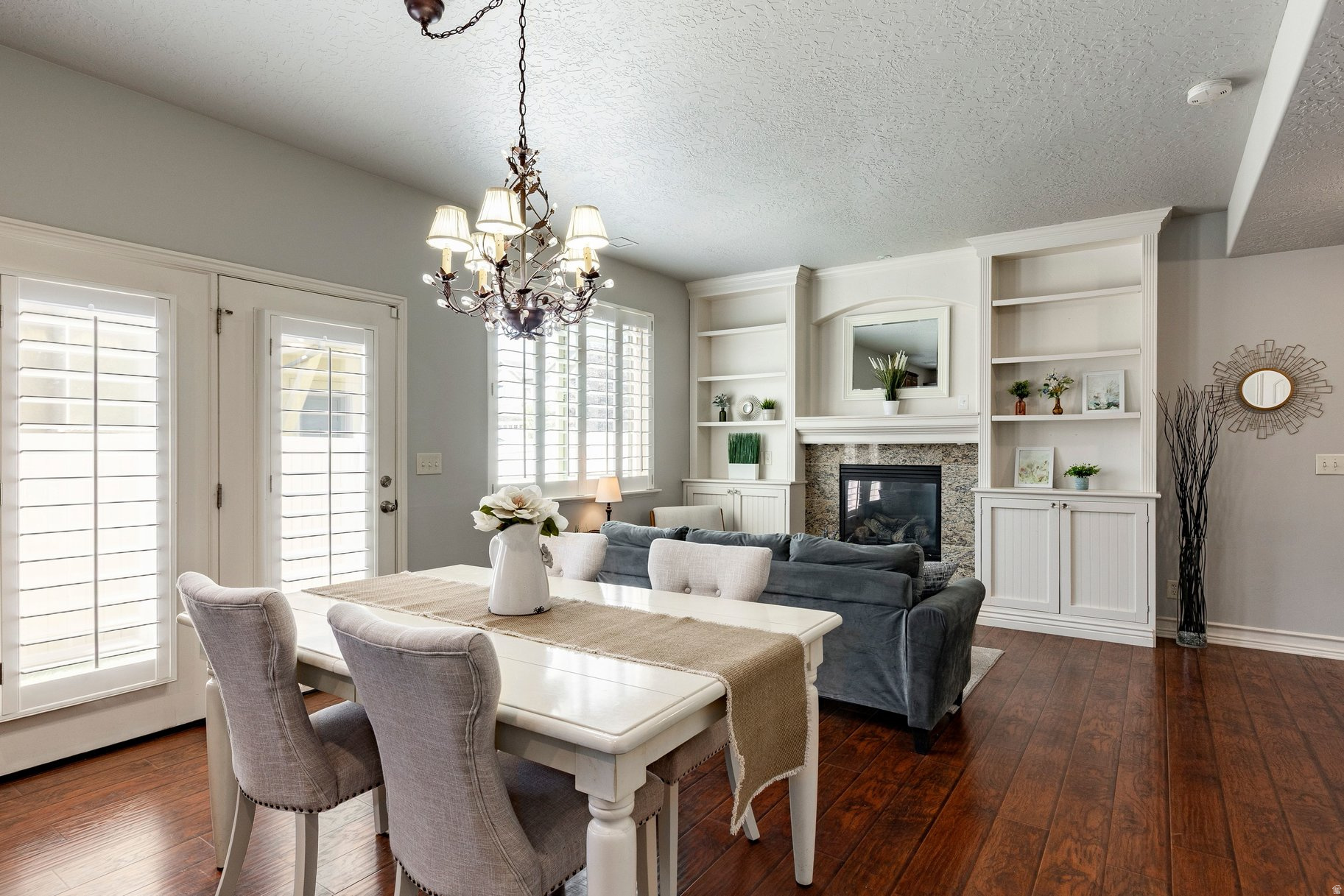 COUNTRY VIEW - Residential
