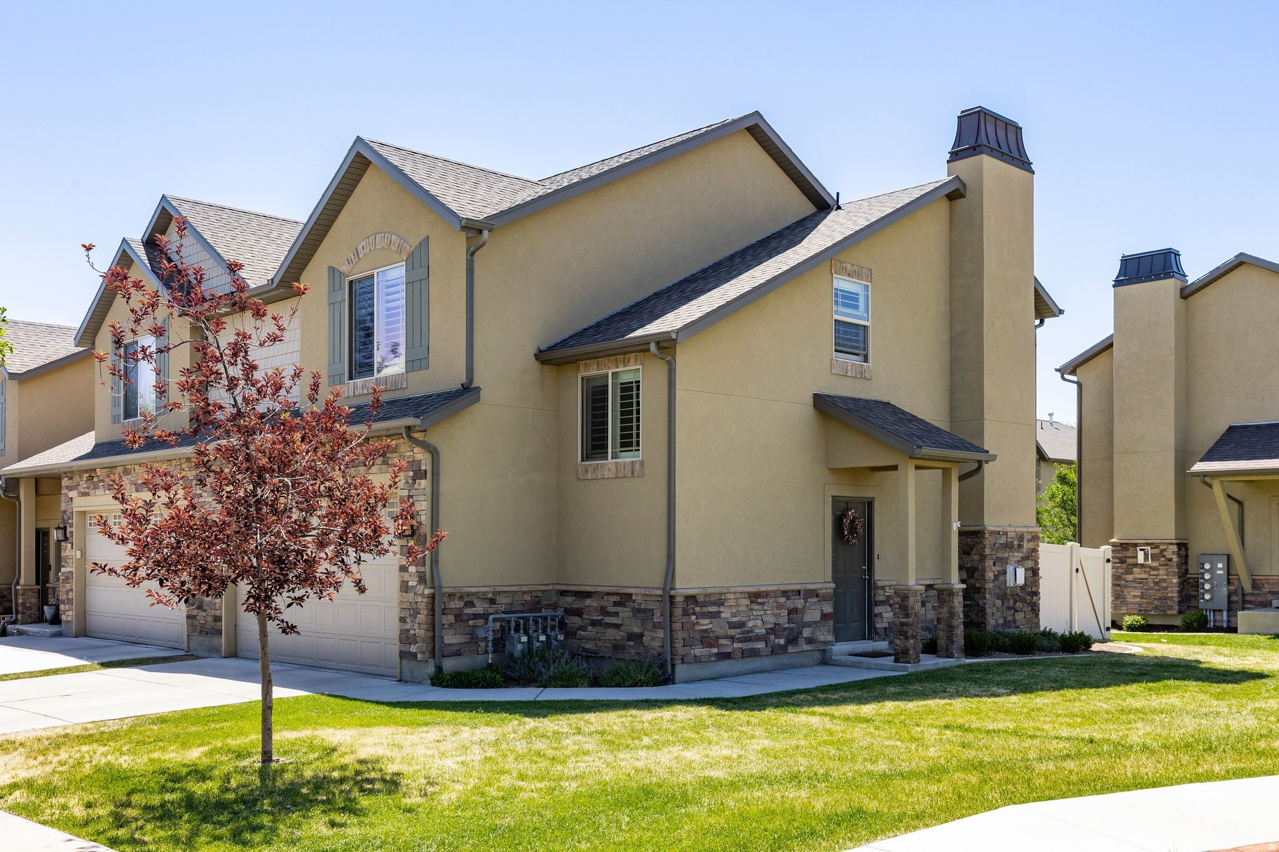 COUNTRY VIEW - Residential