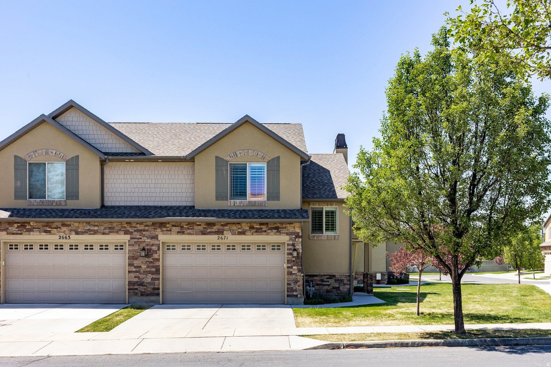 COUNTRY VIEW - Residential