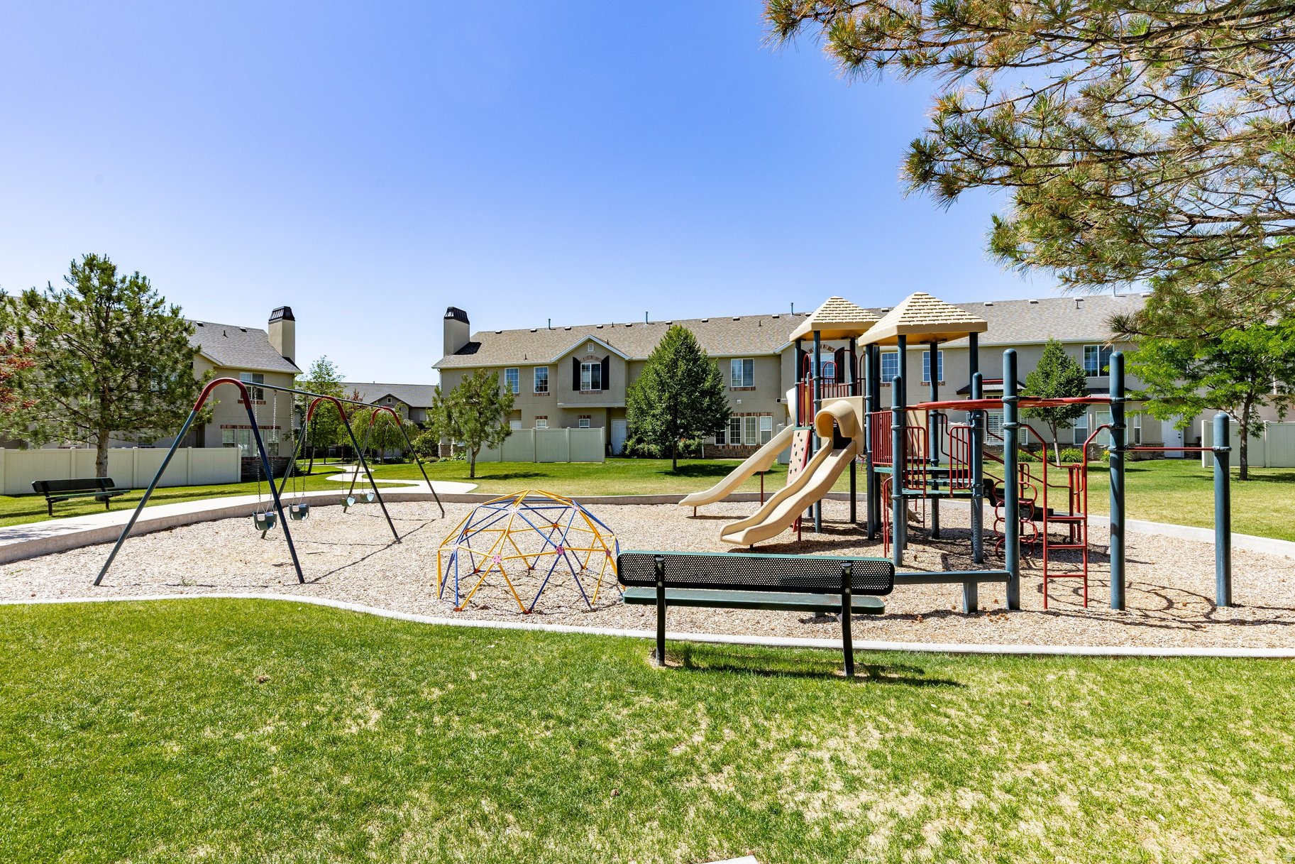 COUNTRY VIEW - Residential