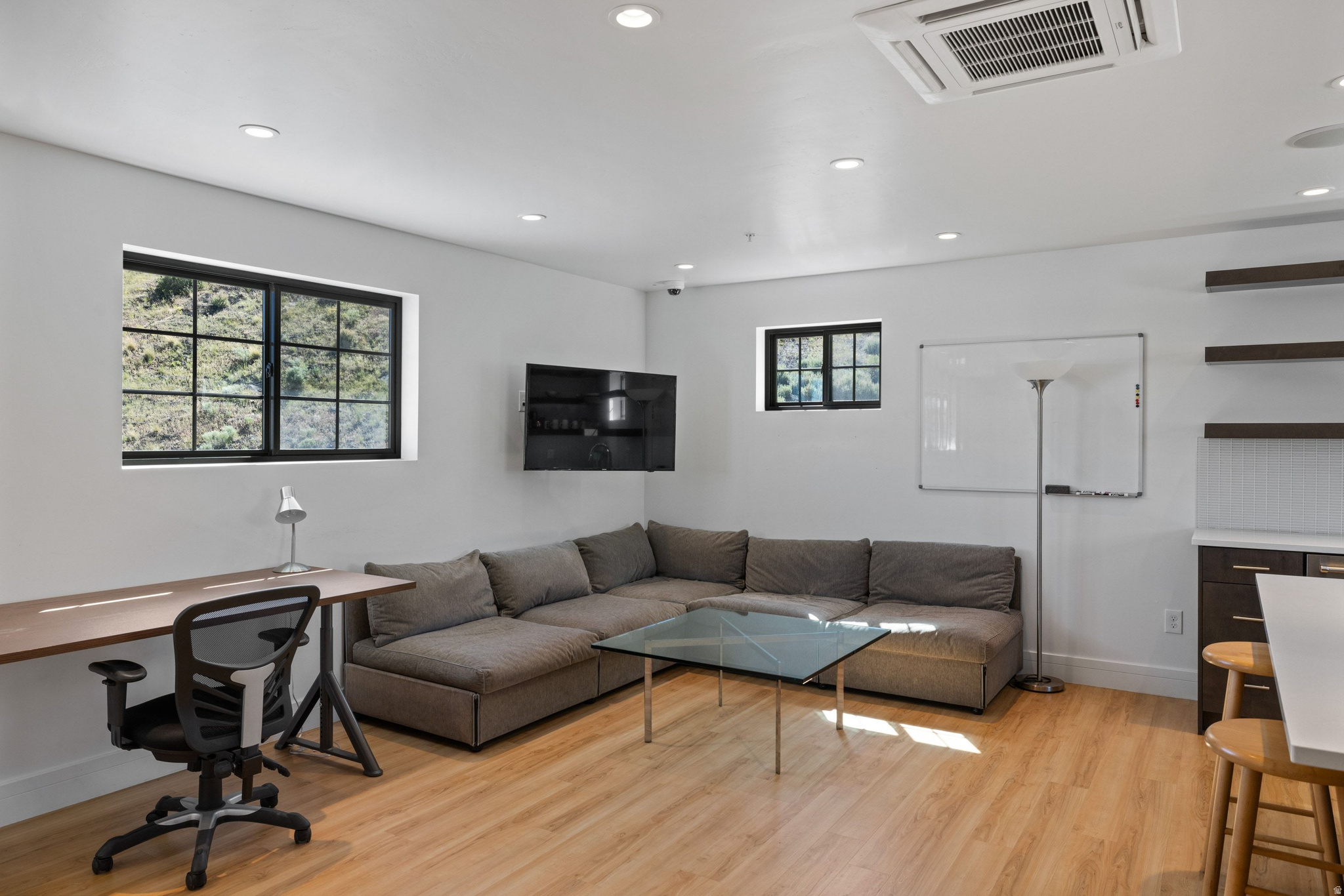 PARK EAST - Residential