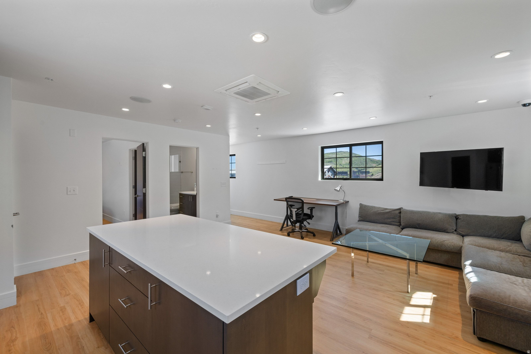 PARK EAST - Residential