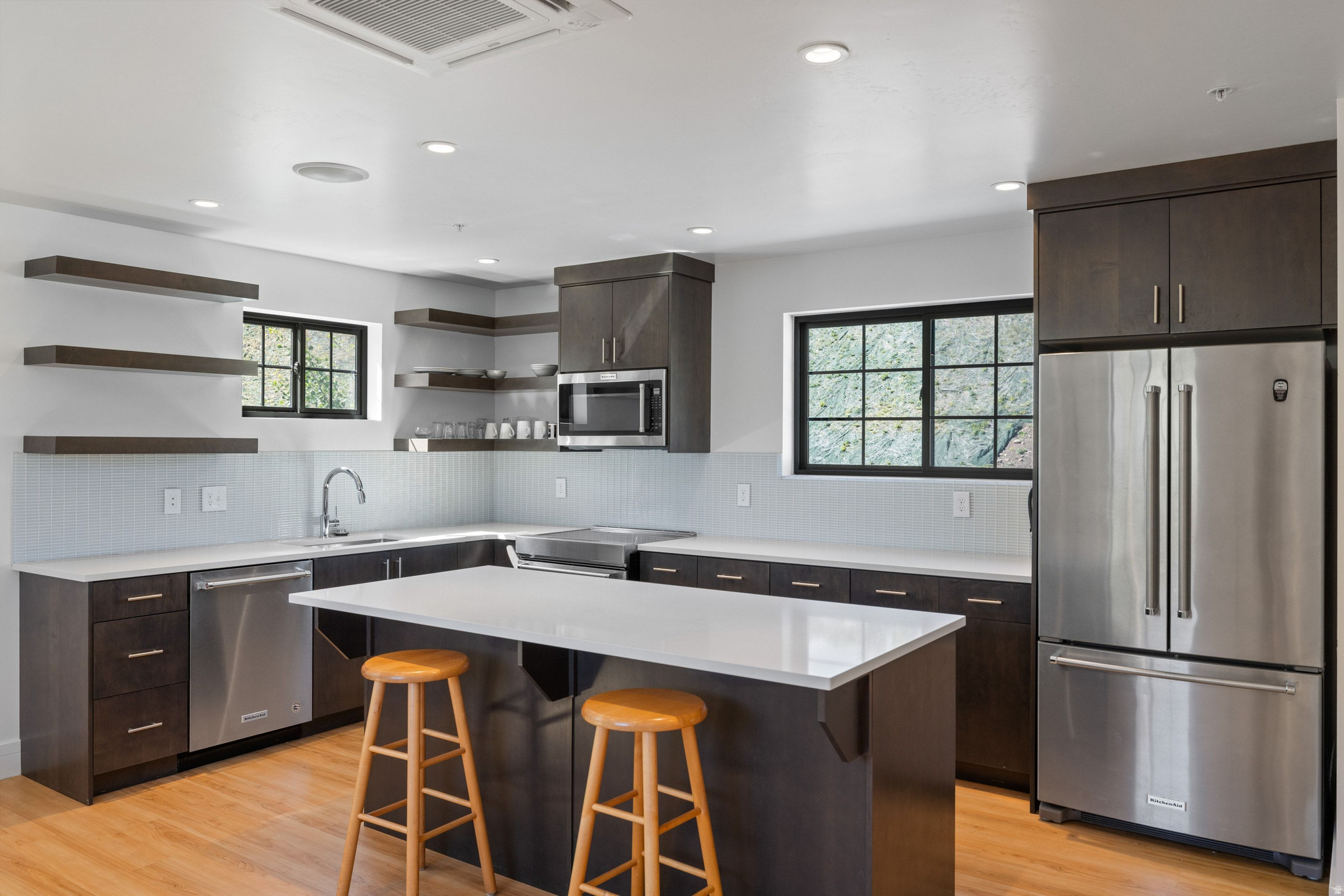 PARK EAST - Residential