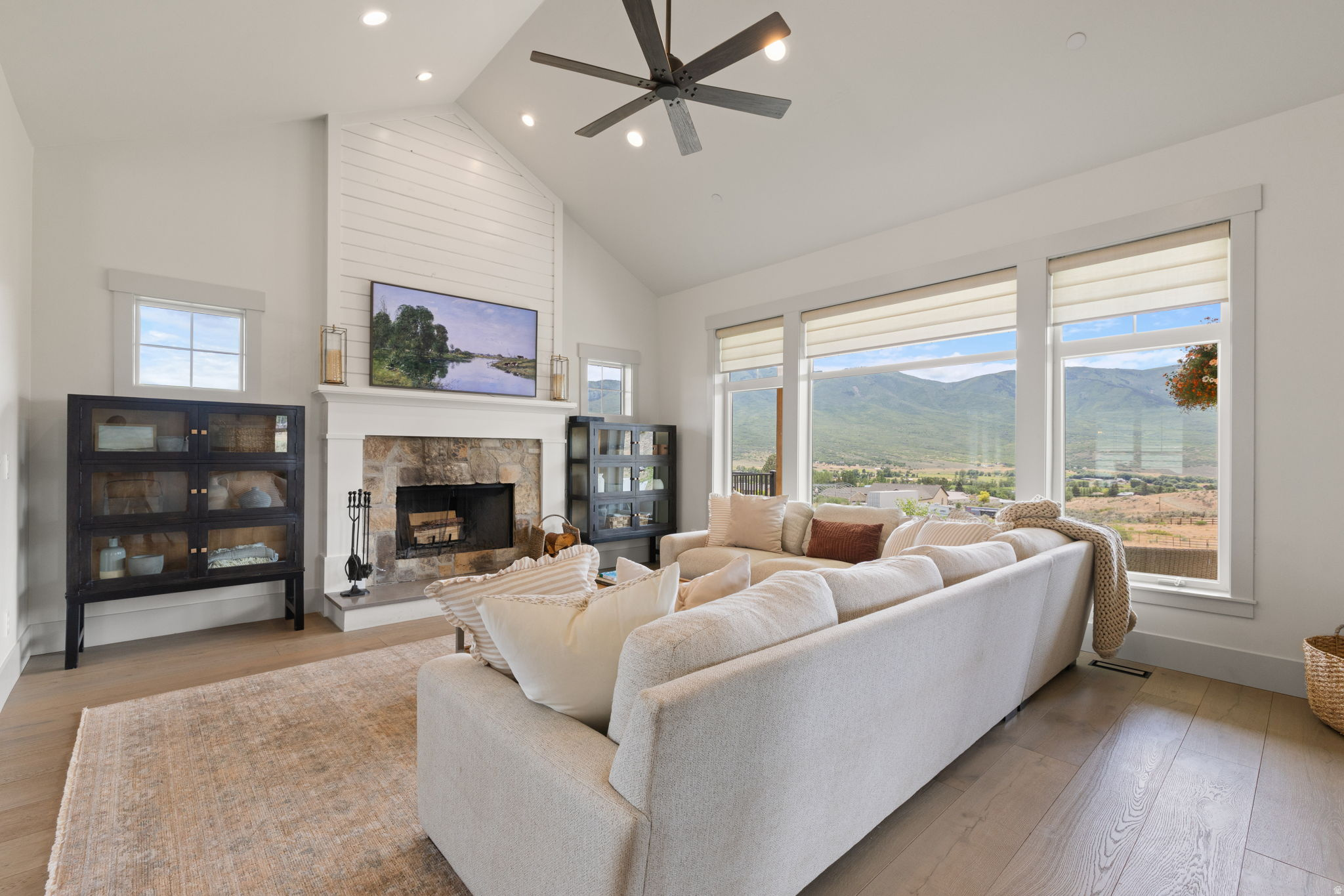 DRAPER VIEW - Residential