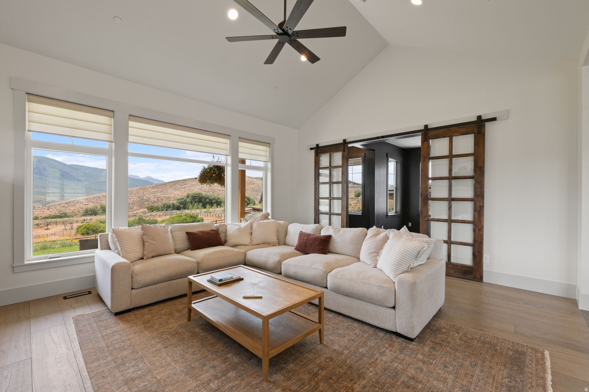 DRAPER VIEW - Residential