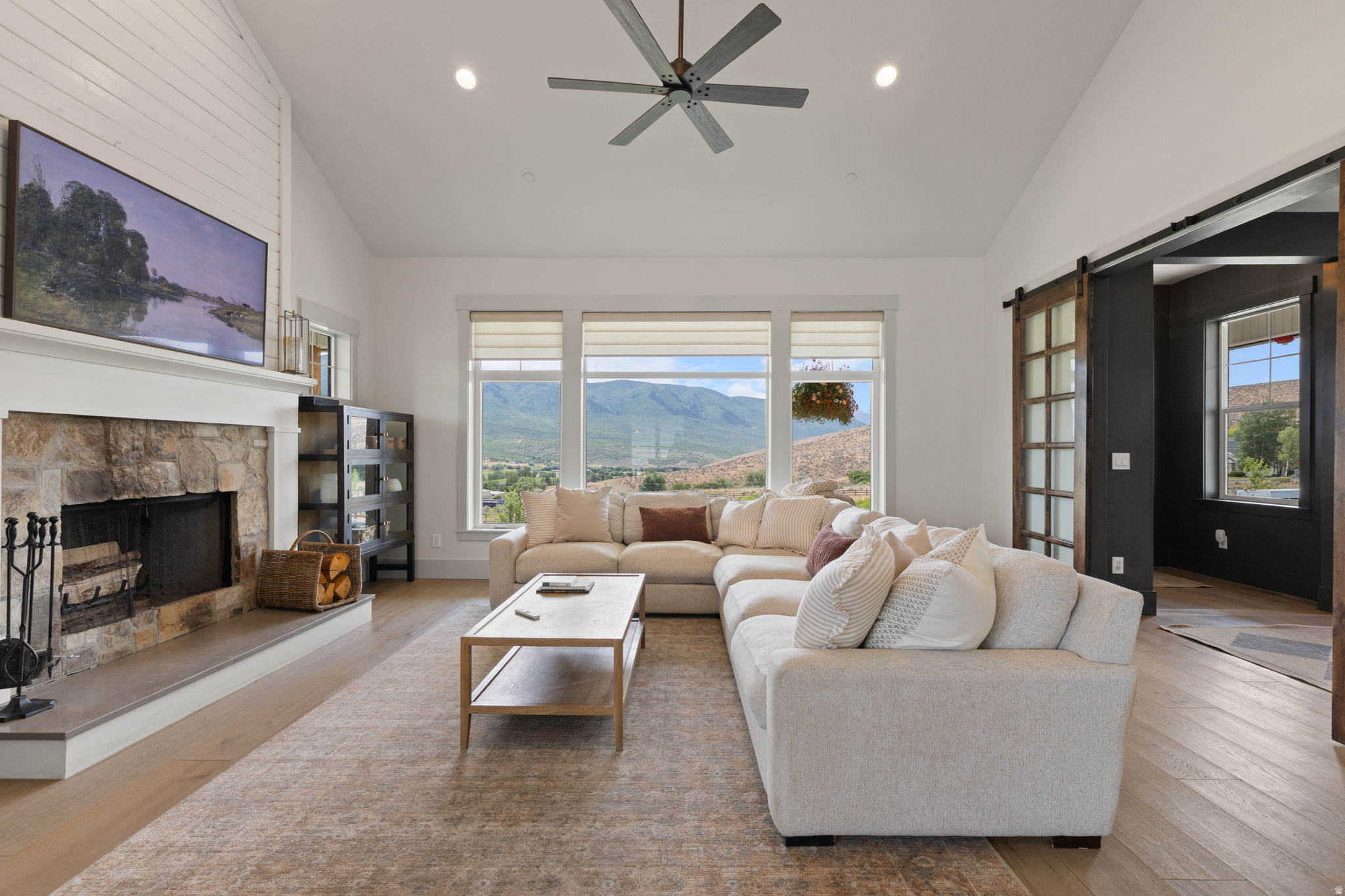 DRAPER VIEW - Residential