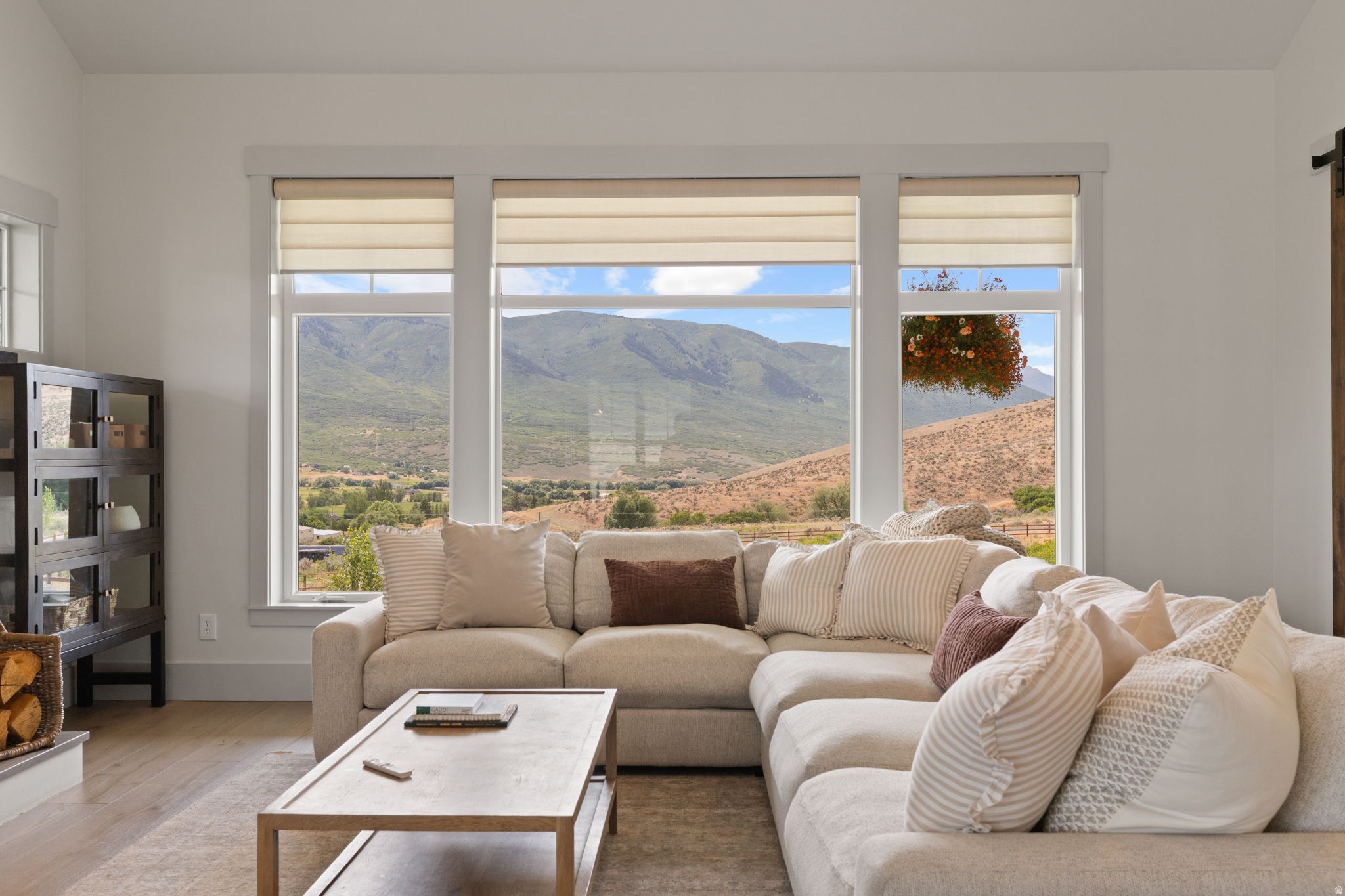 DRAPER VIEW - Residential