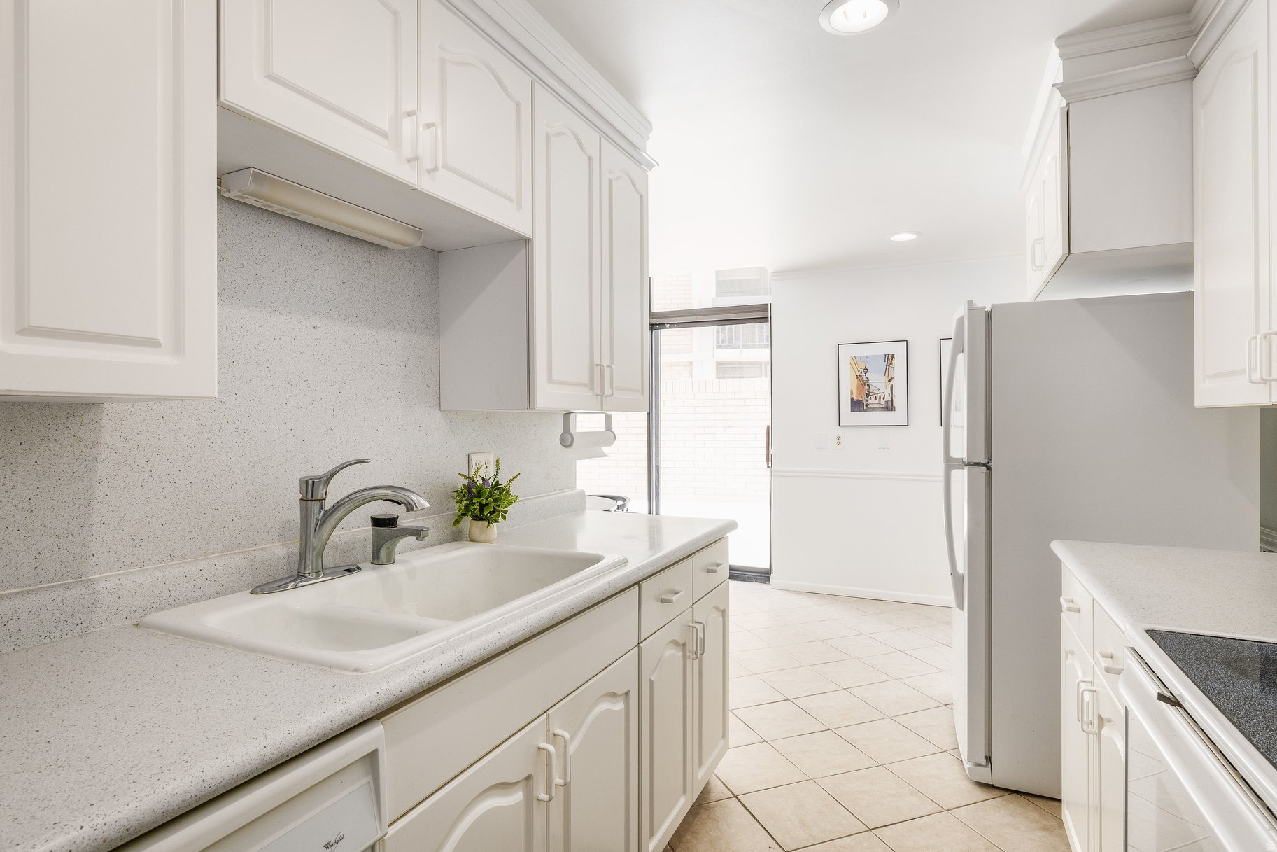 DONNER TOWER - Residential