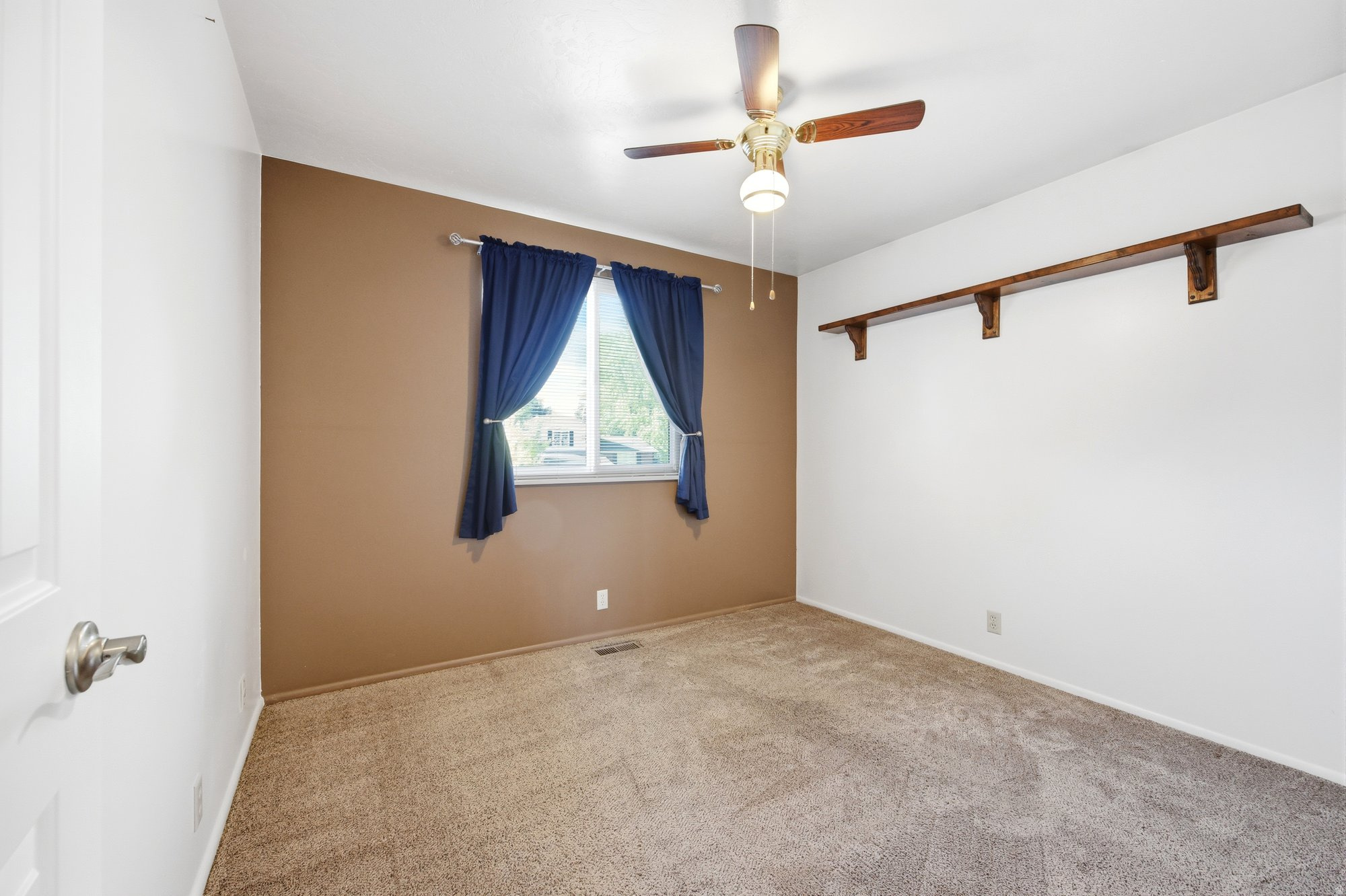 STORM MOUNTAIN TERRACE #10 - Residential