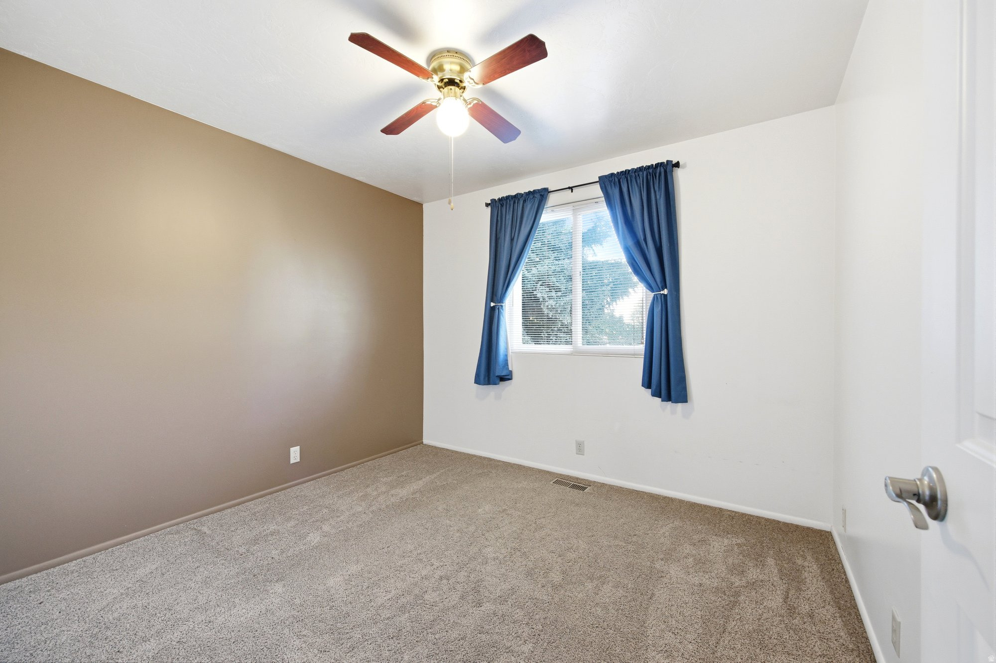 STORM MOUNTAIN TERRACE #10 - Residential
