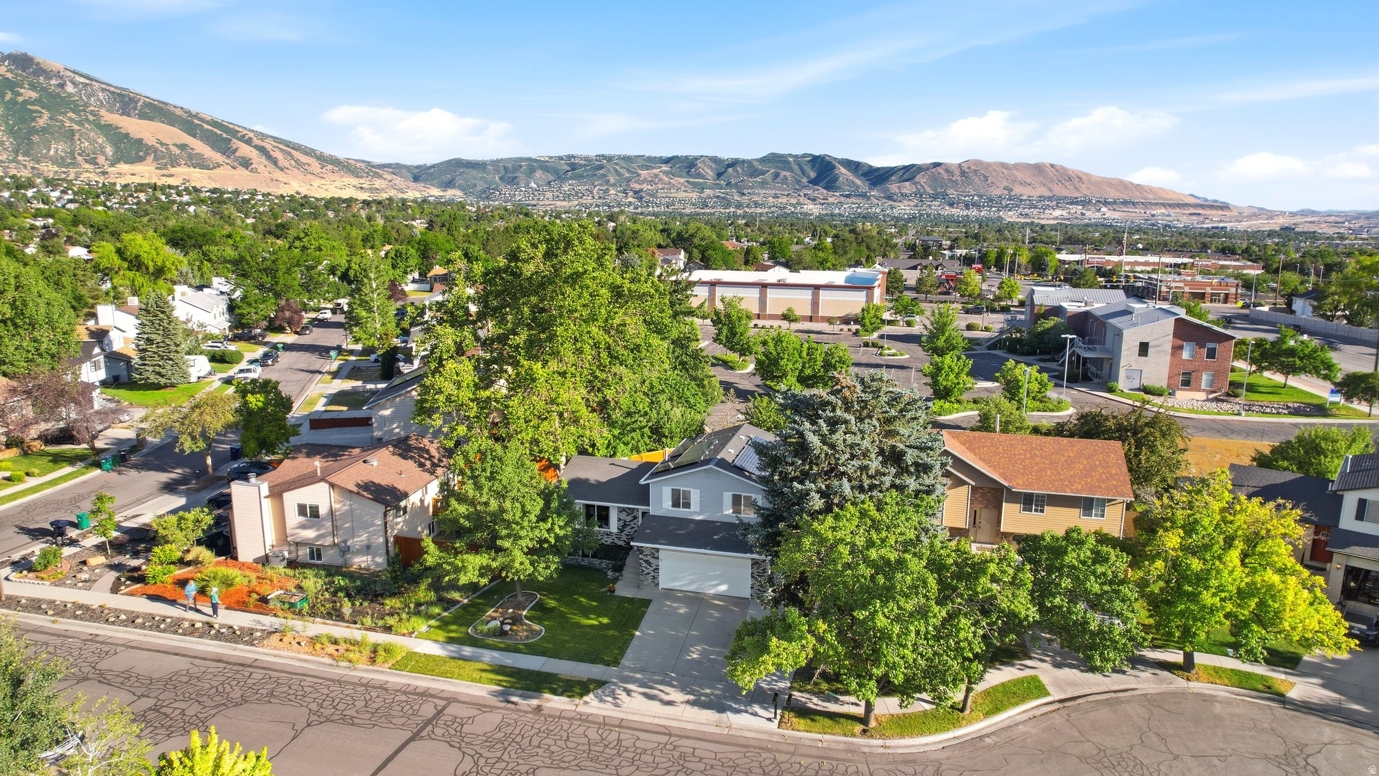 STORM MOUNTAIN TERRACE #10 - Residential