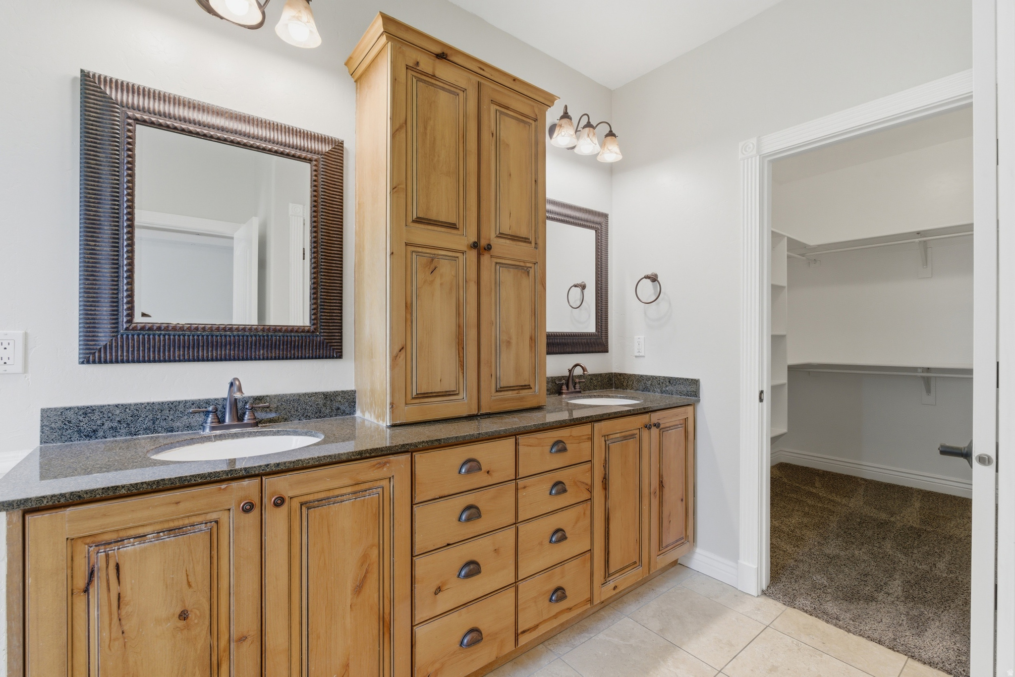 HERITAGE PLACE - Residential