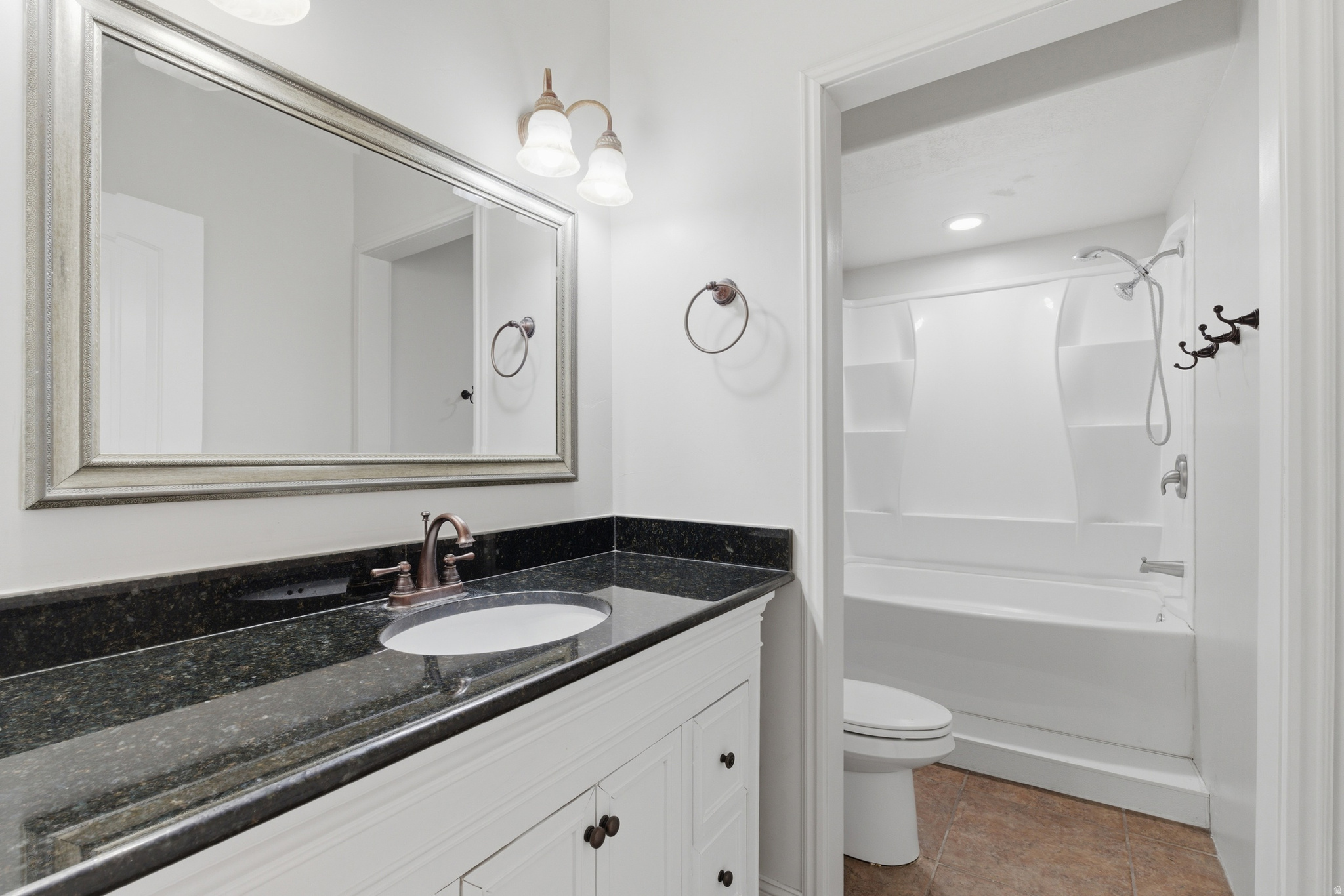 HERITAGE PLACE - Residential