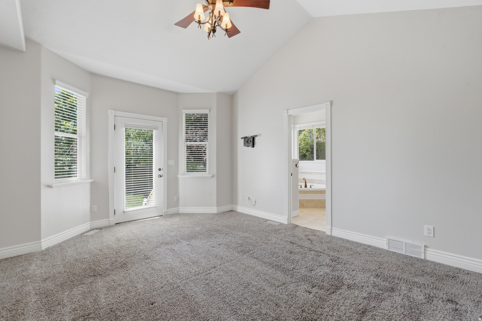 HERITAGE PLACE - Residential