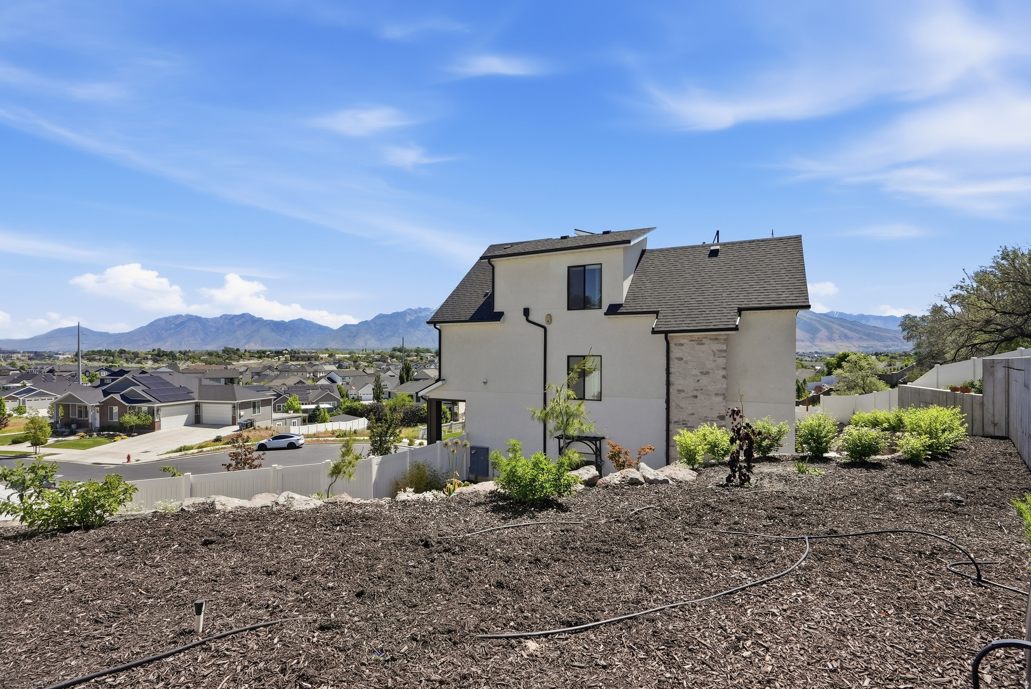 CLOVER RIDGE - Residential