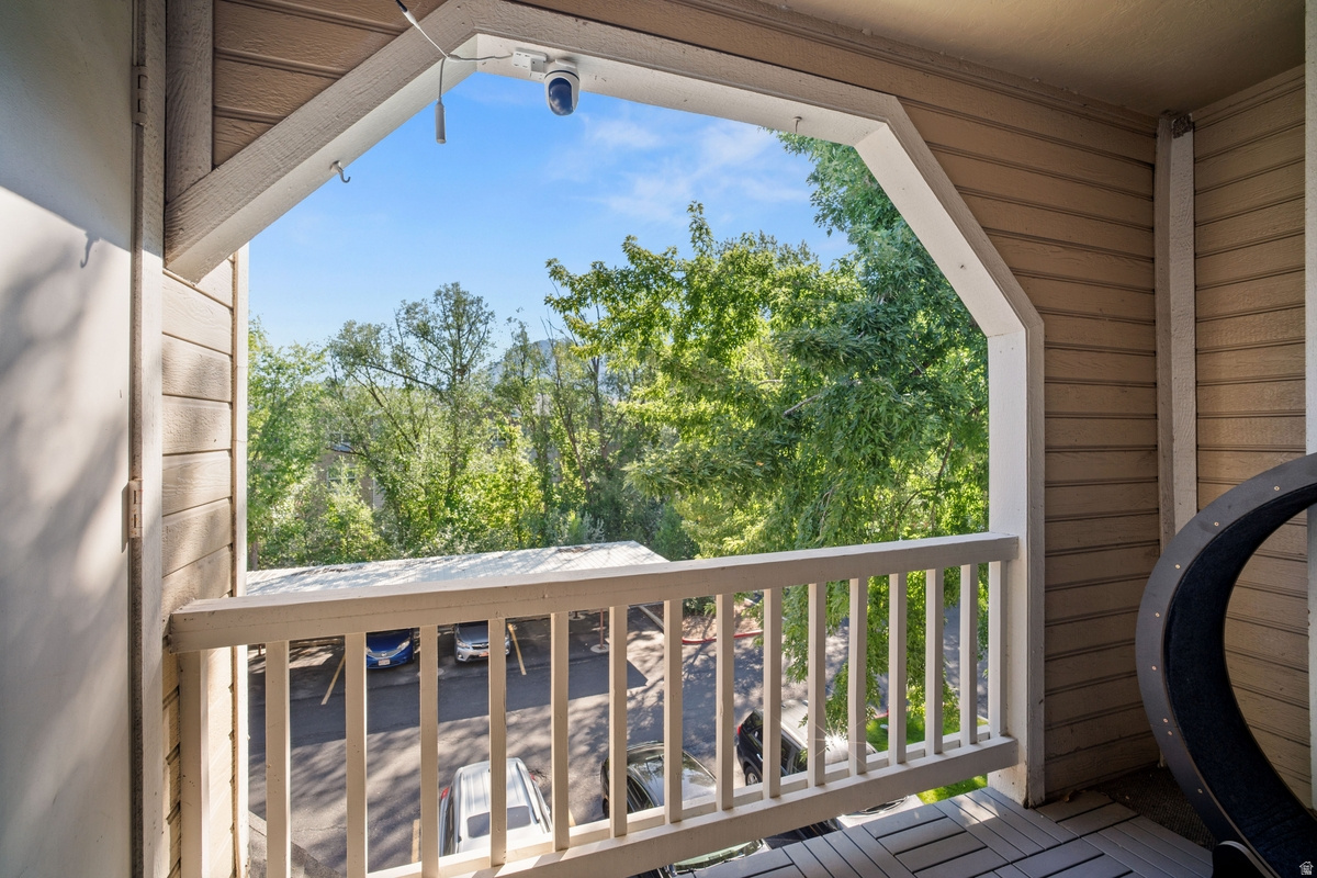 WATERSIDE COVE - Residential