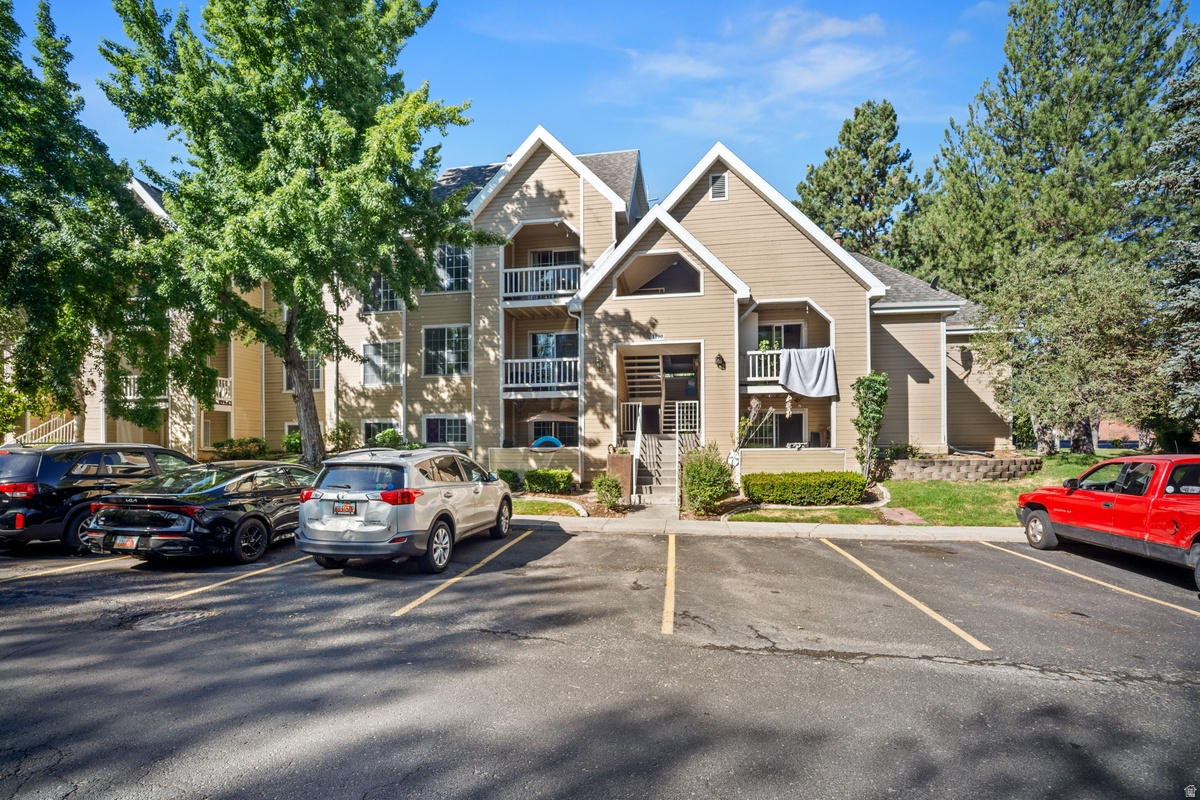 Amazing central location on this updated condo.  Vaulted ceilings with large loft/extra bedroom.  2 bedrooms on the main floor with 2 full bathrooms.  Updated kitchen with new granite countertops, appliances, backsplash and large single basin sink.  Extra storage in loft, exterior closet off of balcony and large walk in closet.  New water heater and newer furnace.  New Roof. Minutes from freeway but away from the noise.   HOA covers Water, Sewer, Garbage and all exterior maintenance.