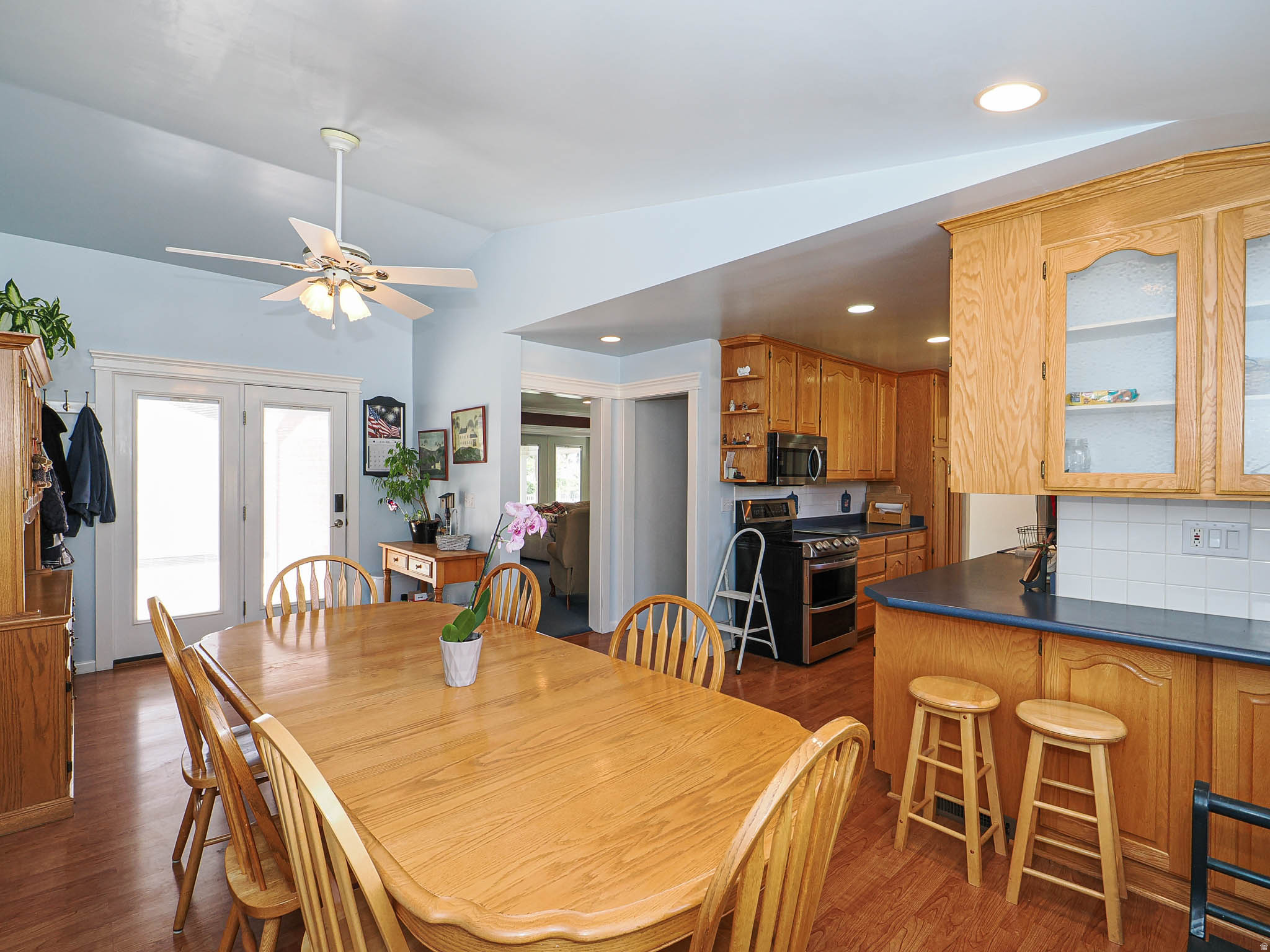 CHERRY RIDGE - Residential
