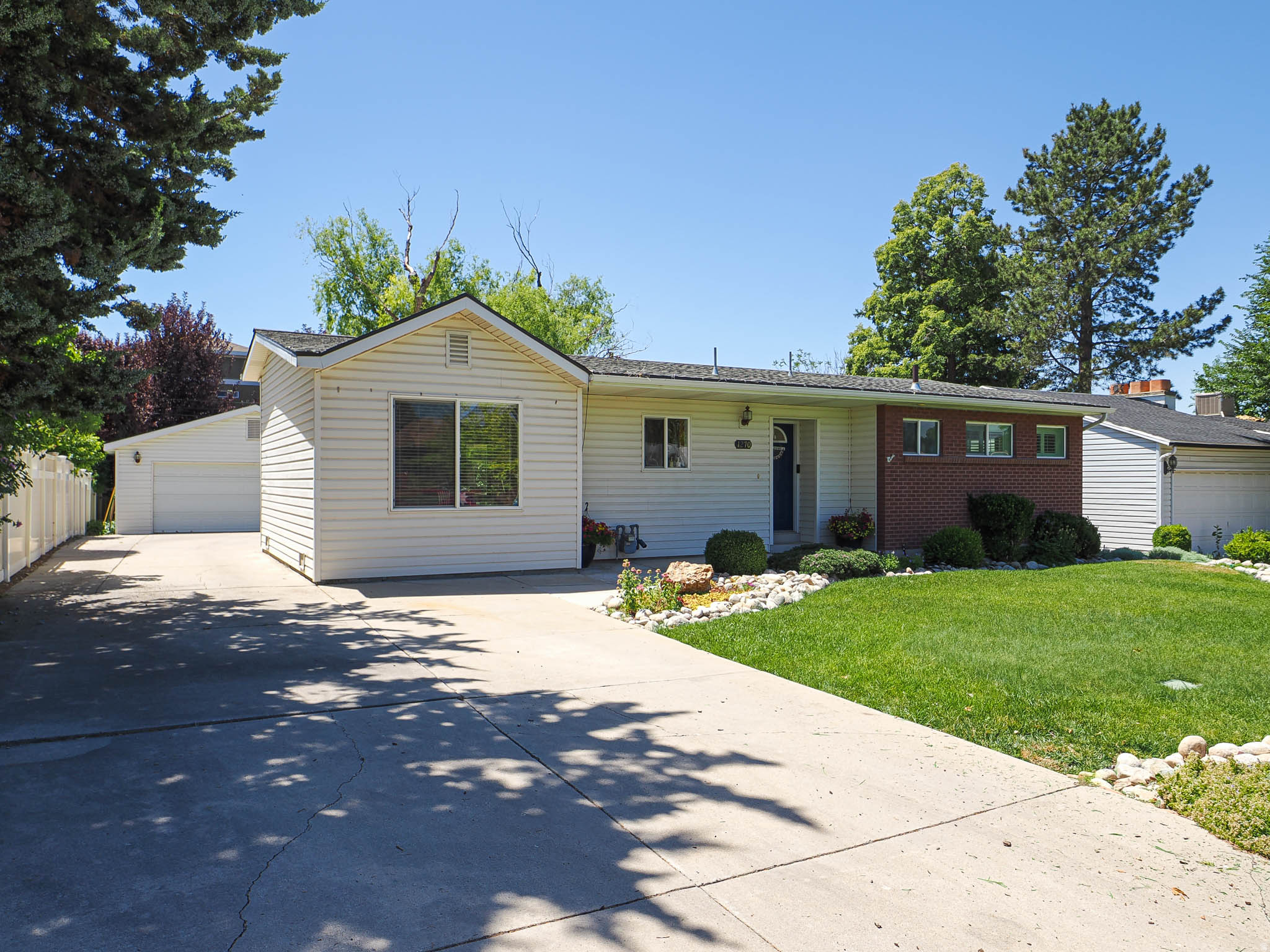 CHERRY RIDGE - Residential