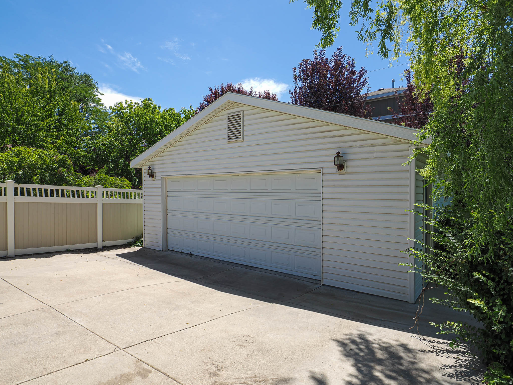 CHERRY RIDGE - Residential