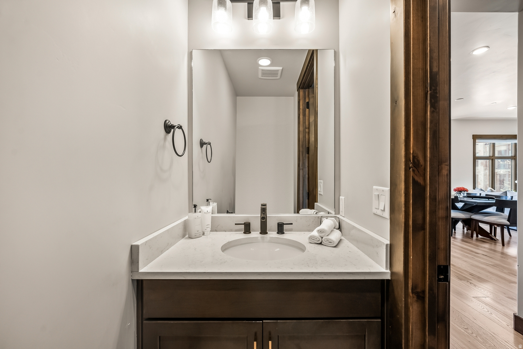 THE LOFTS AT BLACKSTONE CONDO - Residential Lease