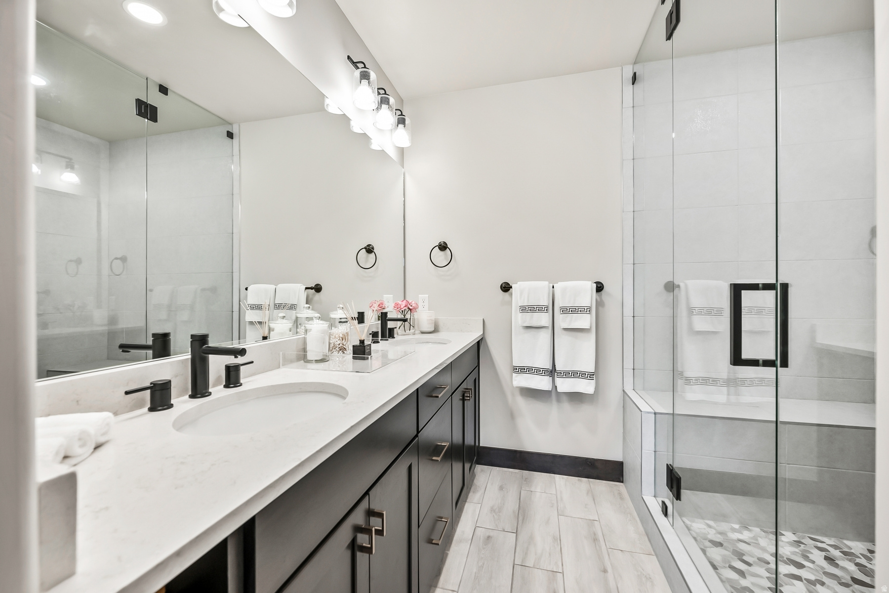 THE LOFTS AT BLACKSTONE CONDO - Residential Lease