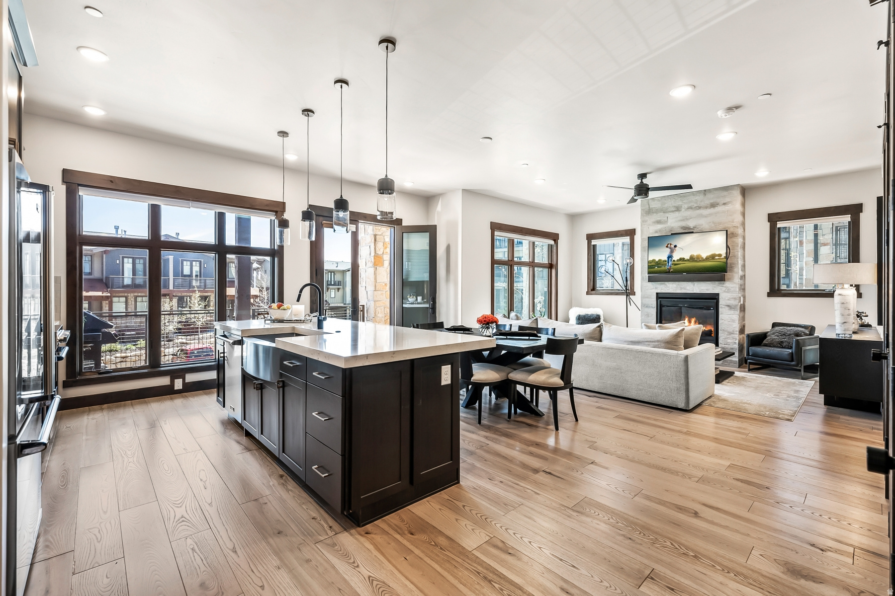 THE LOFTS AT BLACKSTONE CONDO - Residential Lease